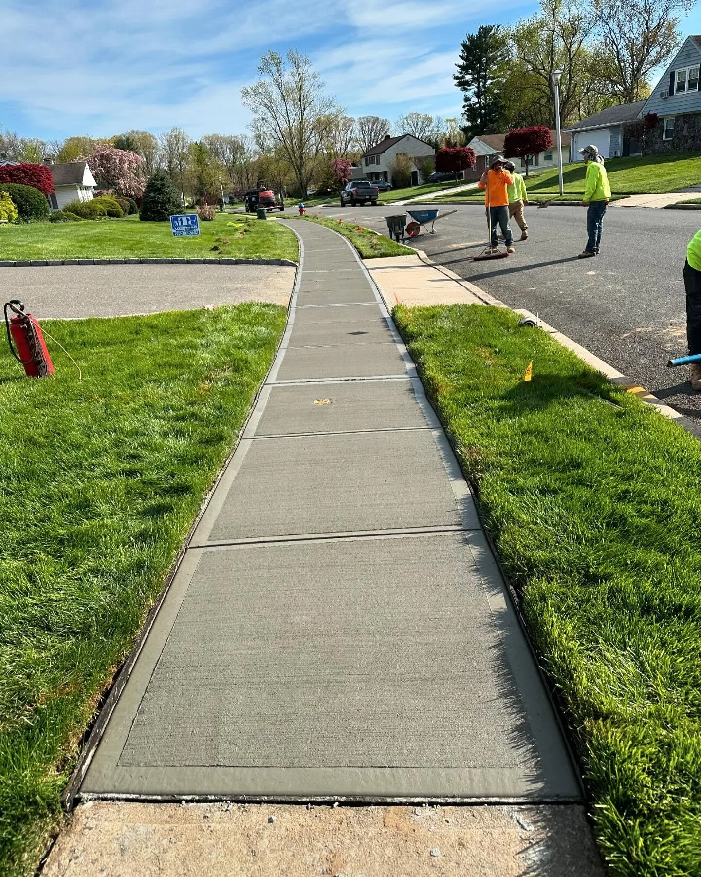 Concrete Curbs and Sidewalks: What Businesses and Counties Need to Know Before Hiring a Contractor