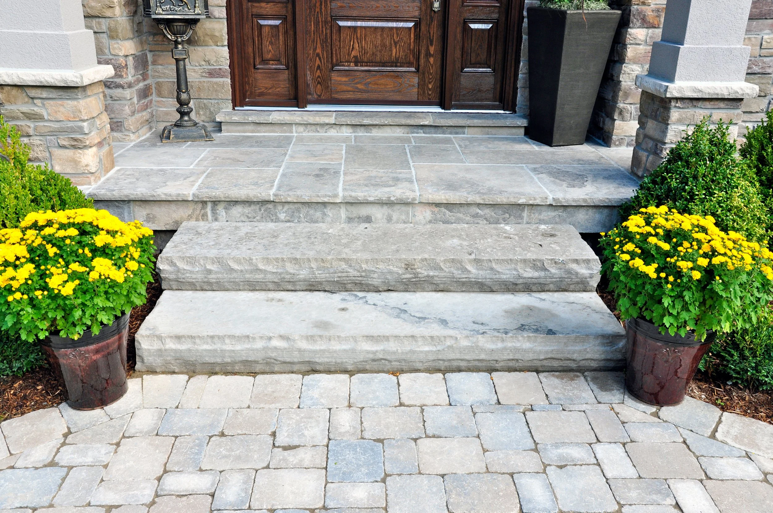 How the Right Steps and Walkway Can Transform Your NJ Home's Entrance
