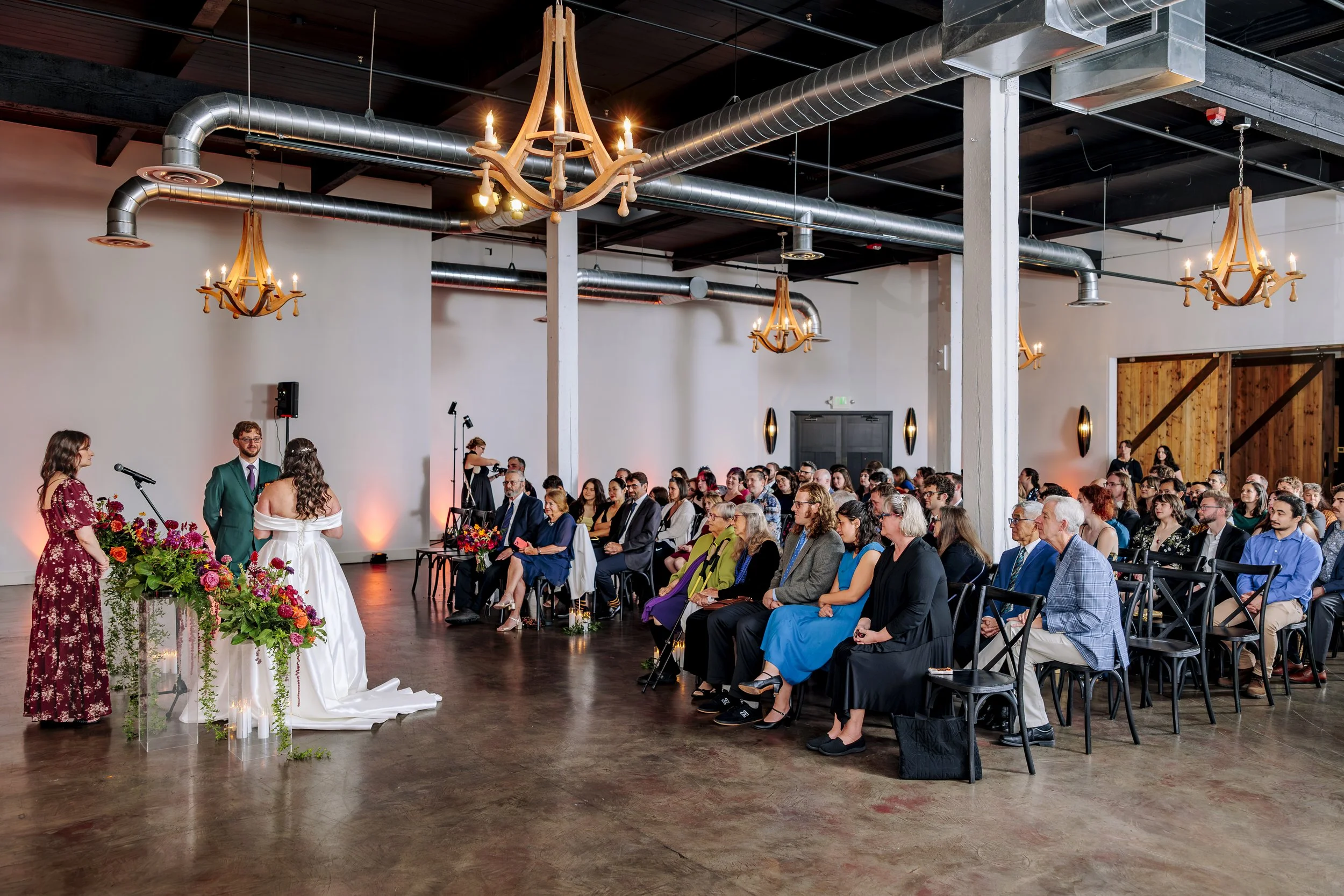 Vancouver wedding photographers for large weddings