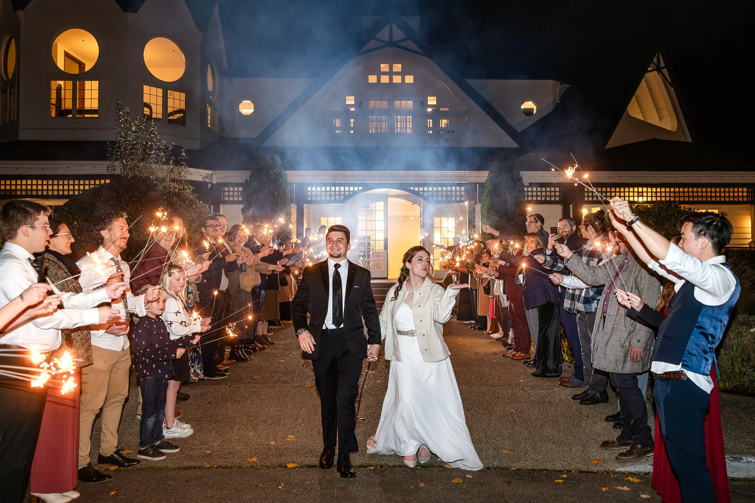 Best wedding photographers Vancouver for couples