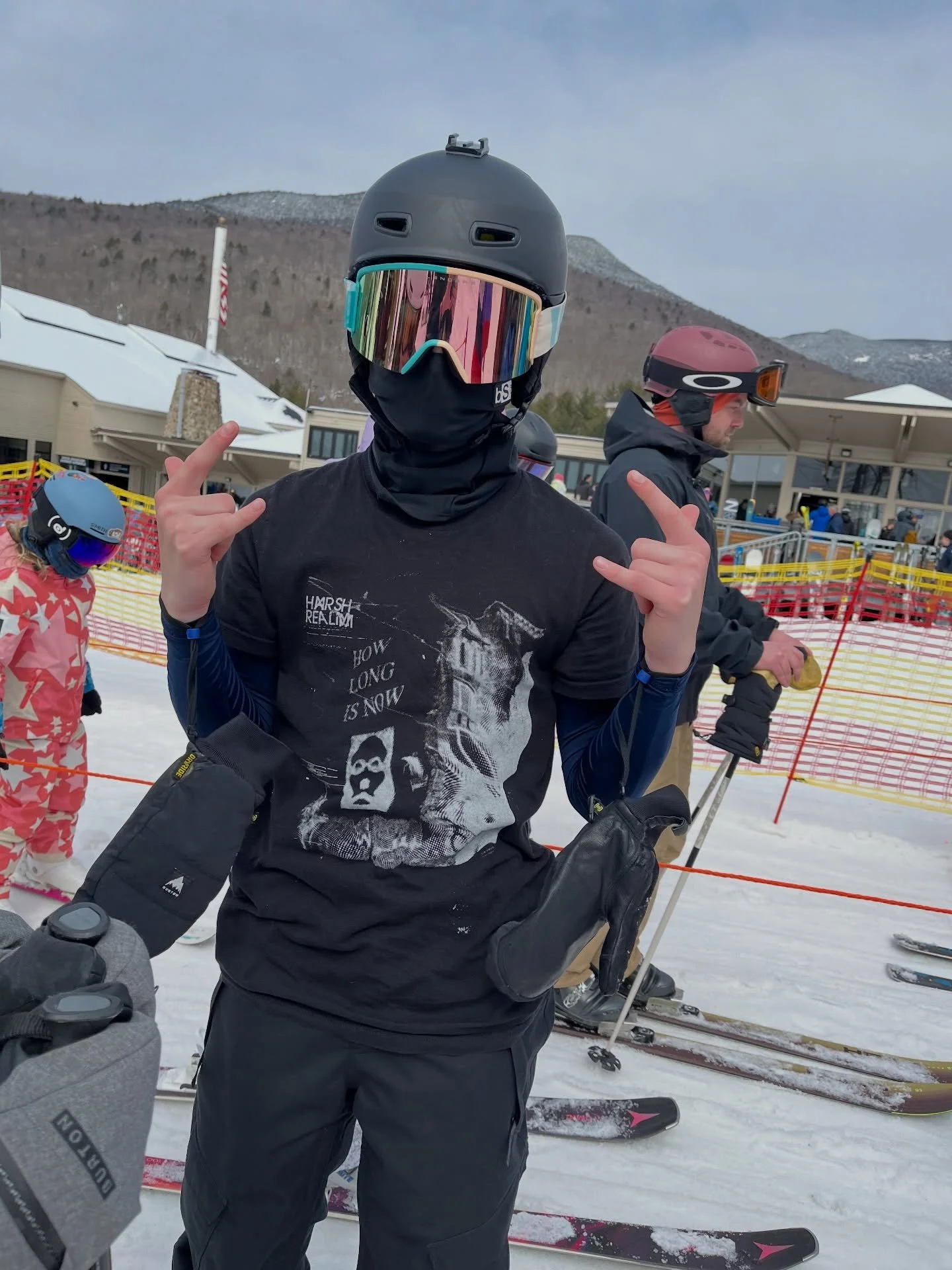Unpaid intern @calvinunger_ reppin HR and shreddin gnar. Get back to work, ya punk!