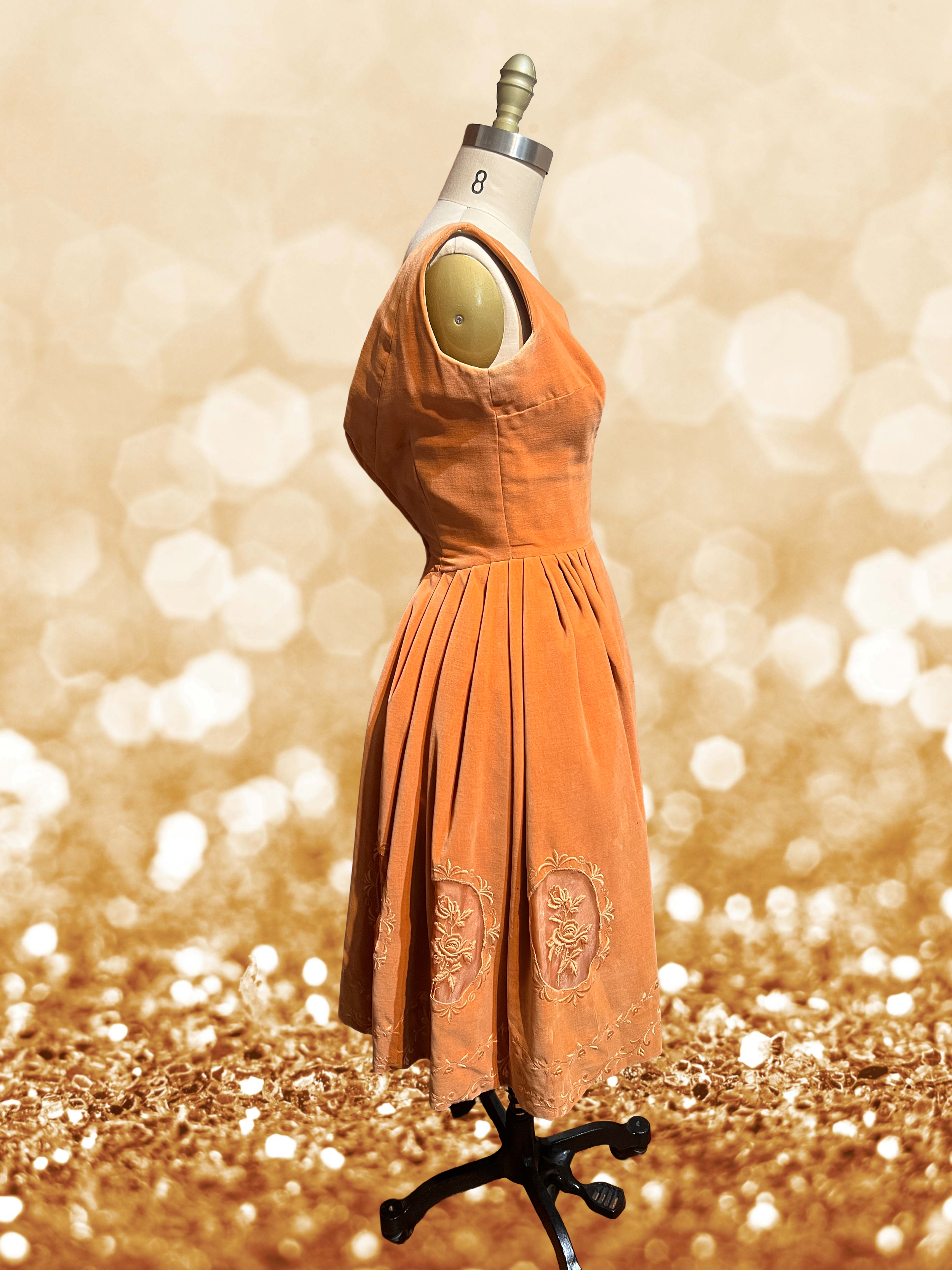 Elizabeth Taylor_02.png