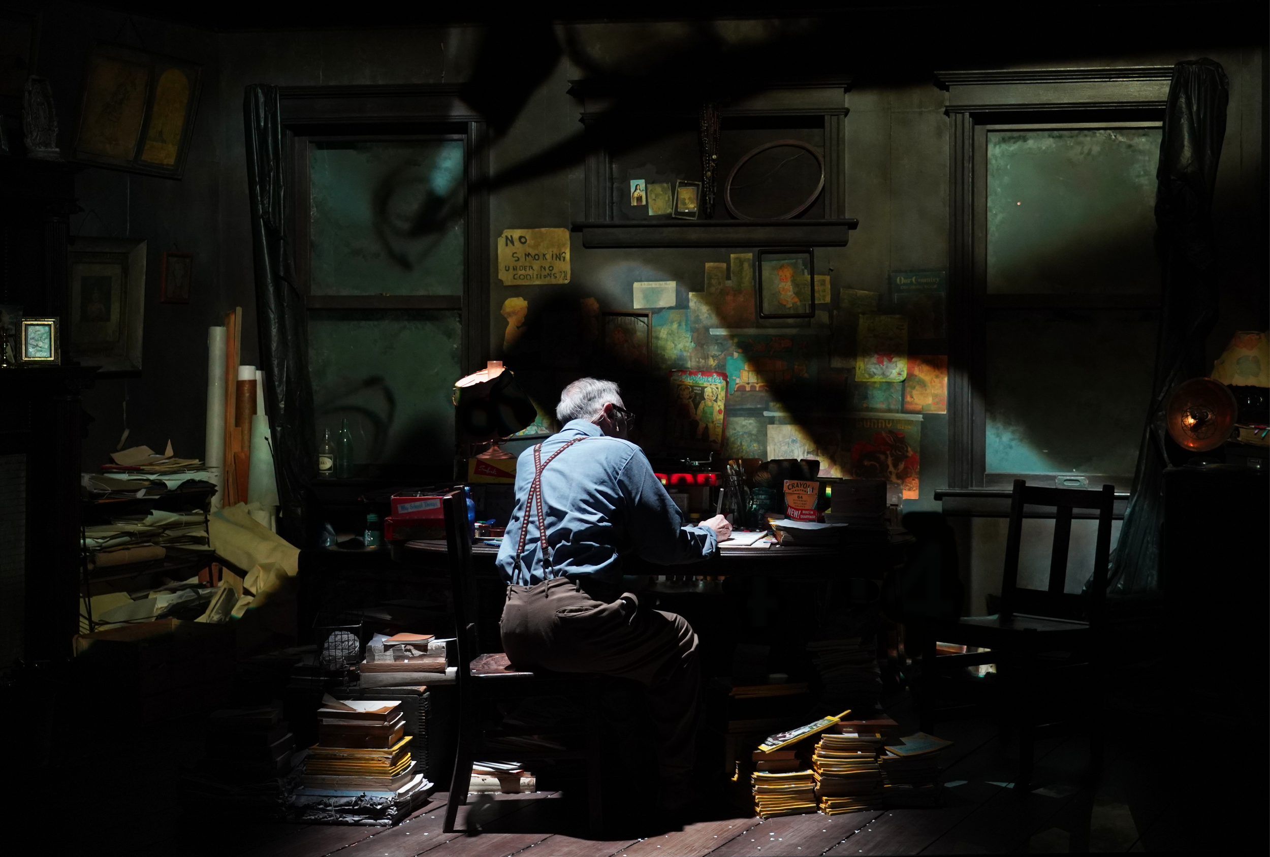 In “Bughouse,” John Kelly Sketches a Portrait of the Artist&nbsp;&nbsp;