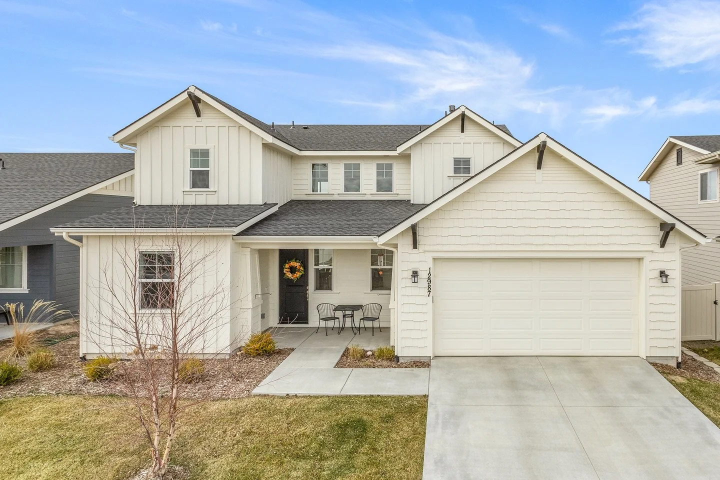 ✨ Just Listed in South Nampa✨ 
Move-in ready & designed for modern living, this stunning home offers open-concept spaces filled with natural light. With 3 spacious bedrooms, a dedicated office/flex space, & an upstairs laundry room, every de