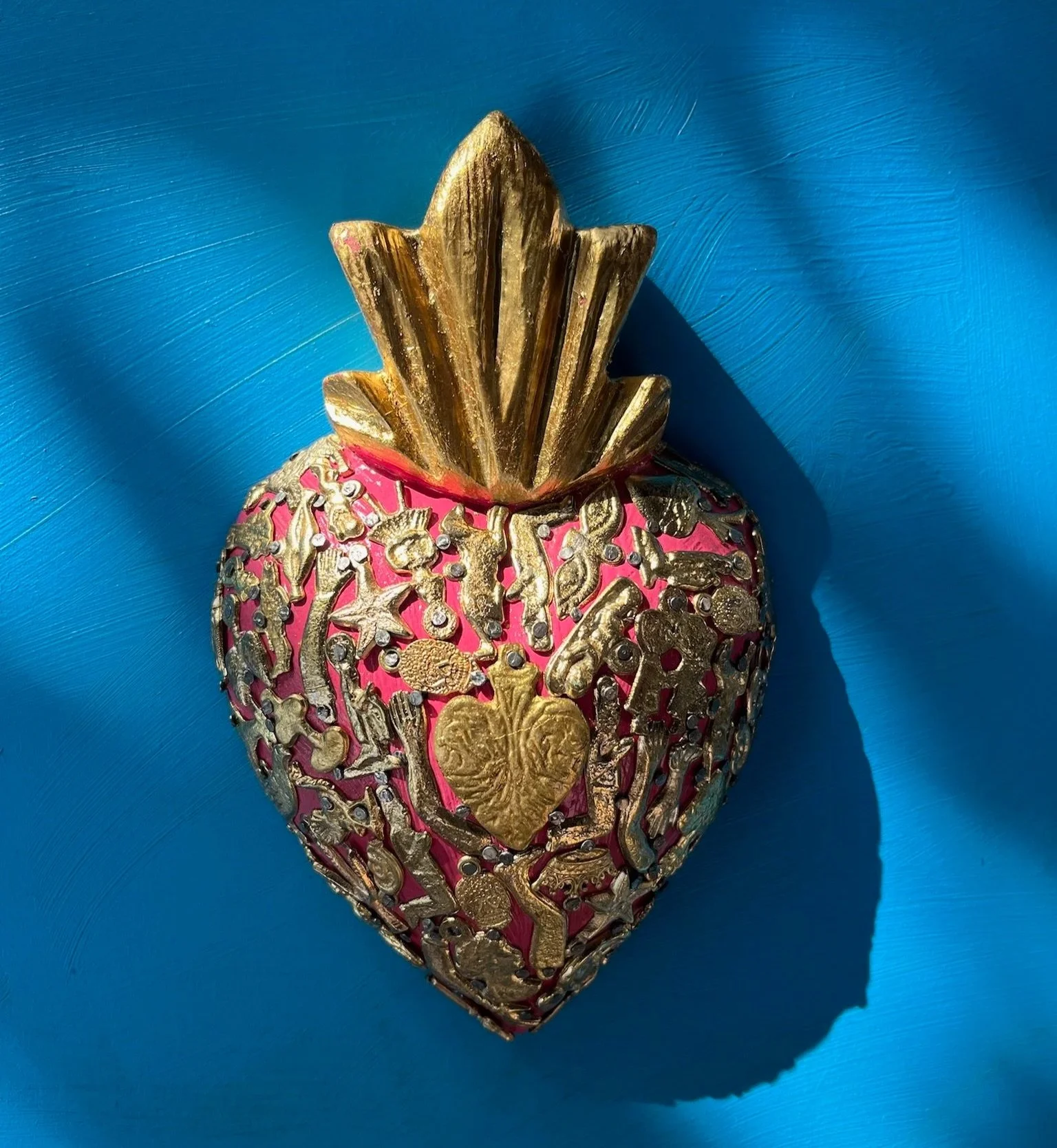 Sacred Heart in Mexican Handcrafted Wood with Ex Voto