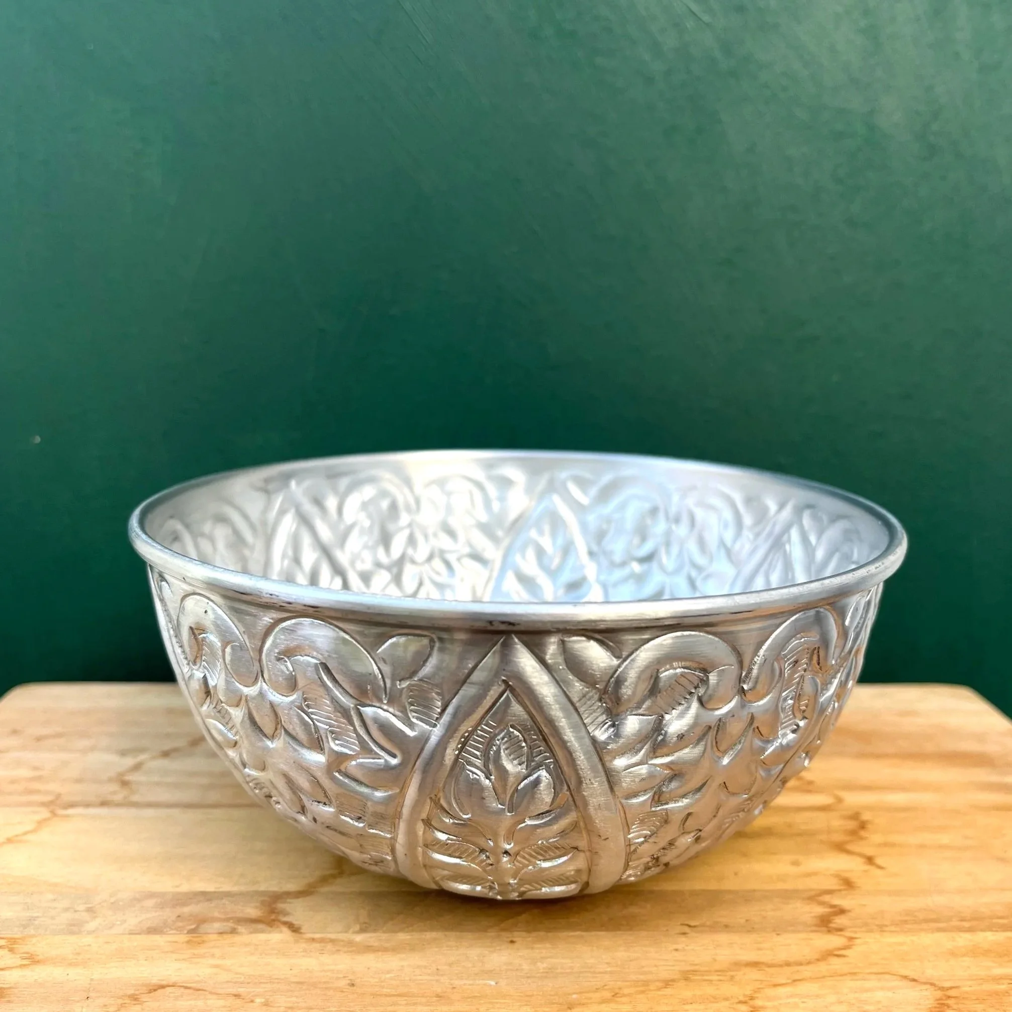 Ped Hammered Bowl