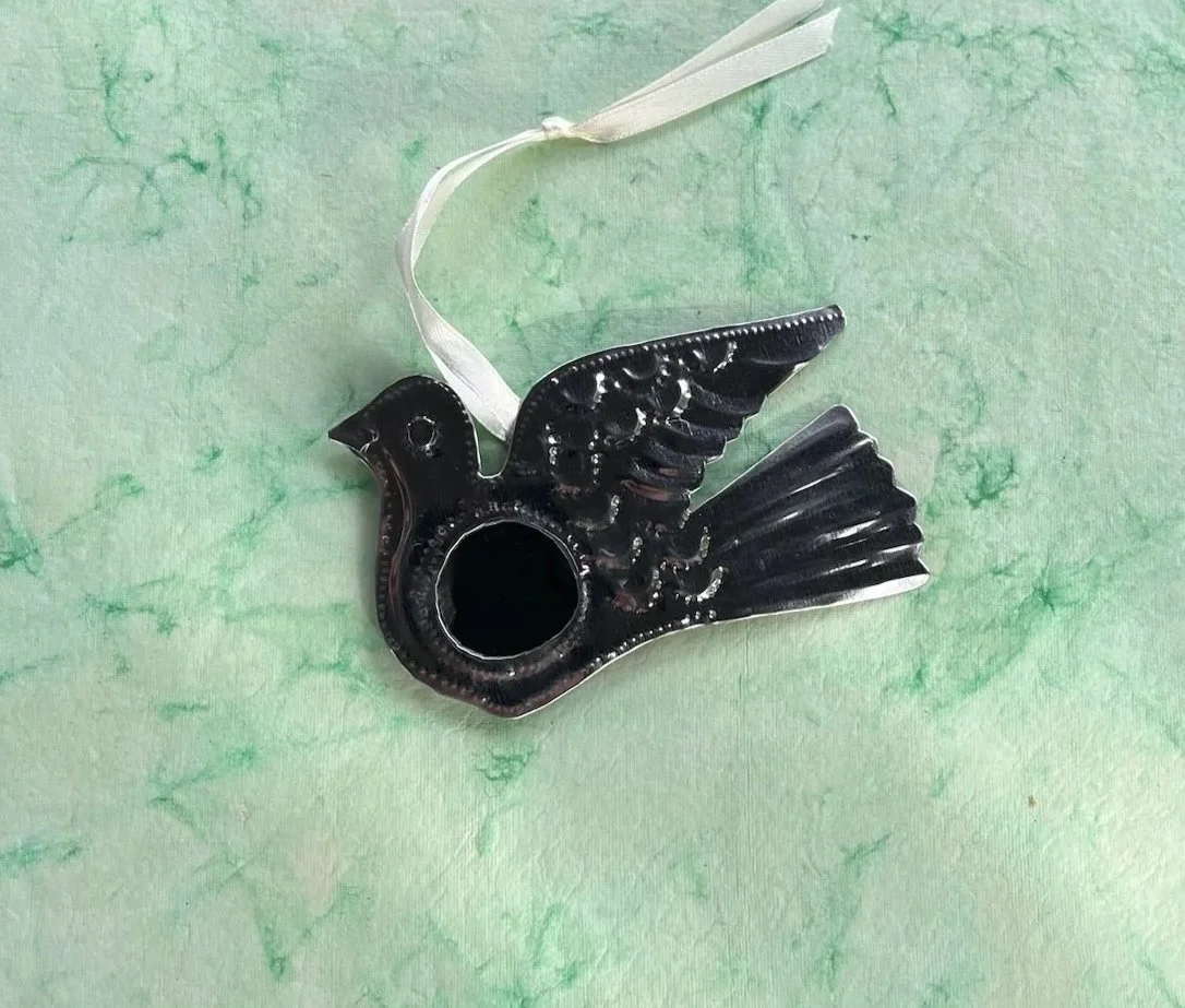 Small tin dove with Mirror