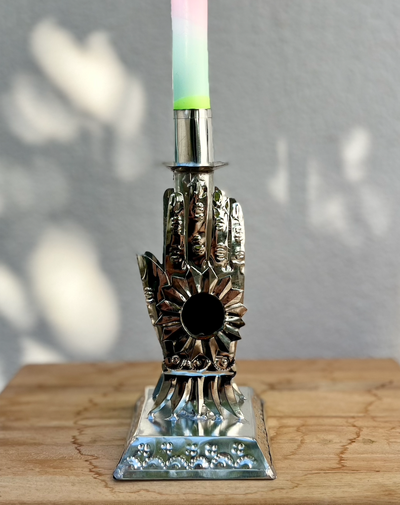 Double-sided candle holder