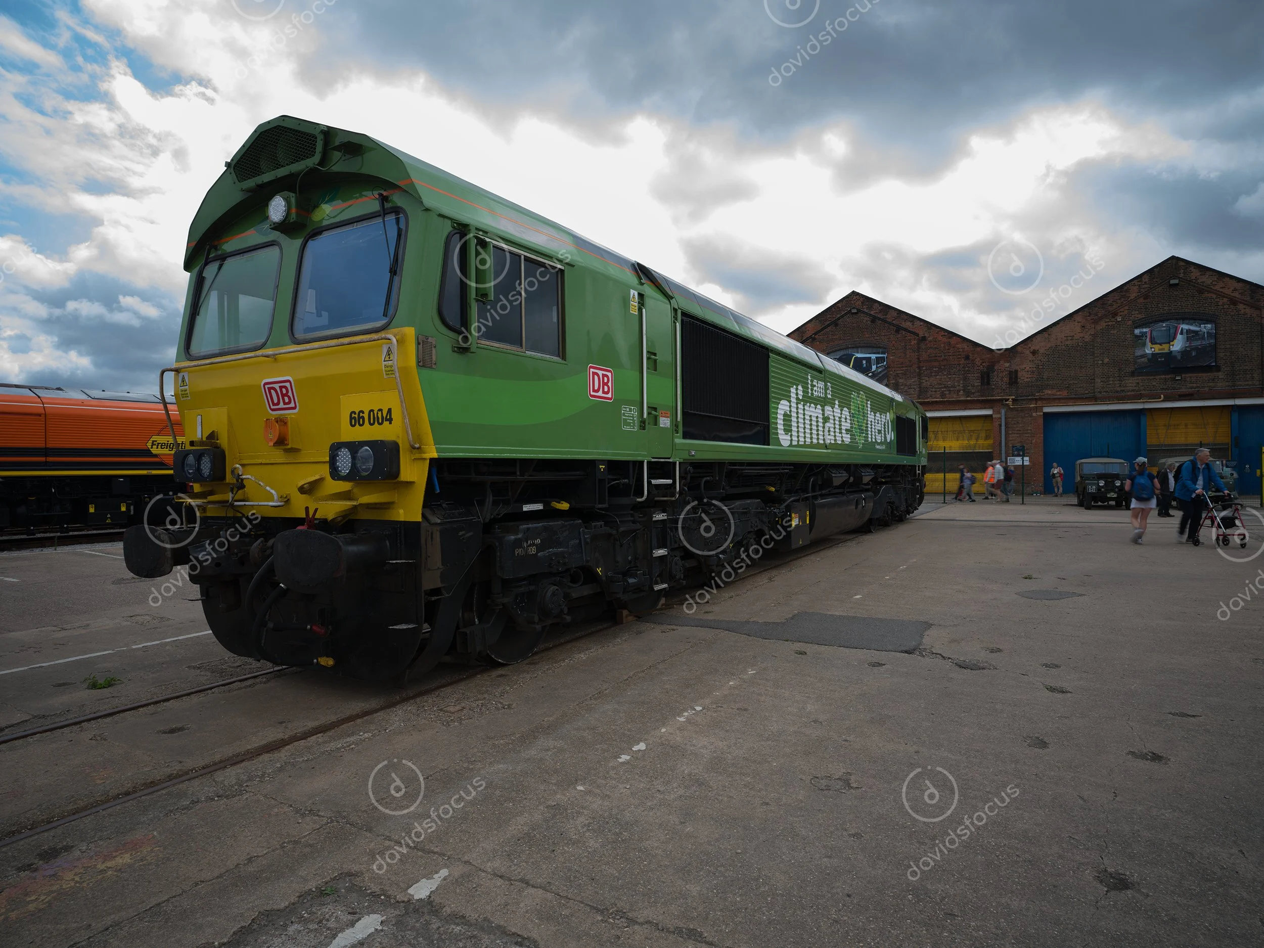 Class 66 - 66004 - Climate Hero - runs on Hydrogenated Vegetable Oil 