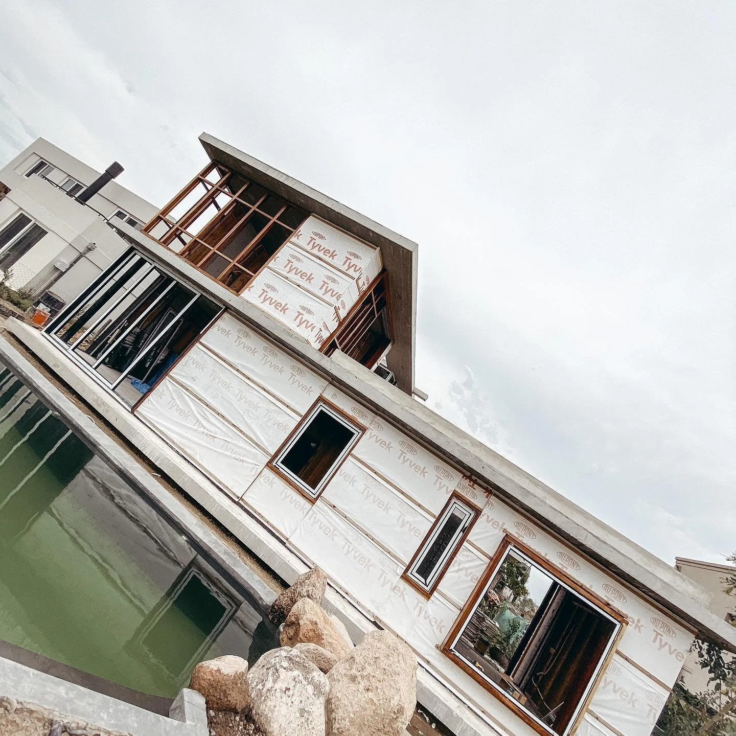 La emoci&oacute;n de ver los avances de obra es doble cuando se trata de la casa propia!
.
Nuestra casa en Ceibos-Puertos/Escobar
.
Estamos retomando los posteos en esta cuenta y felices de hacerlo con esta foto!
.
Feliz semana!