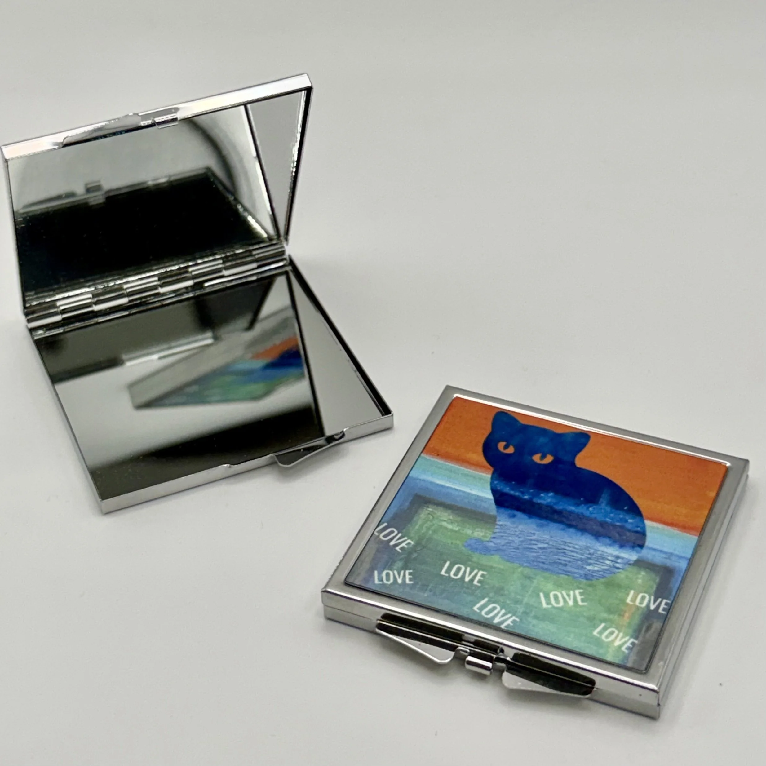 Mirrored Compact: Kitty Love