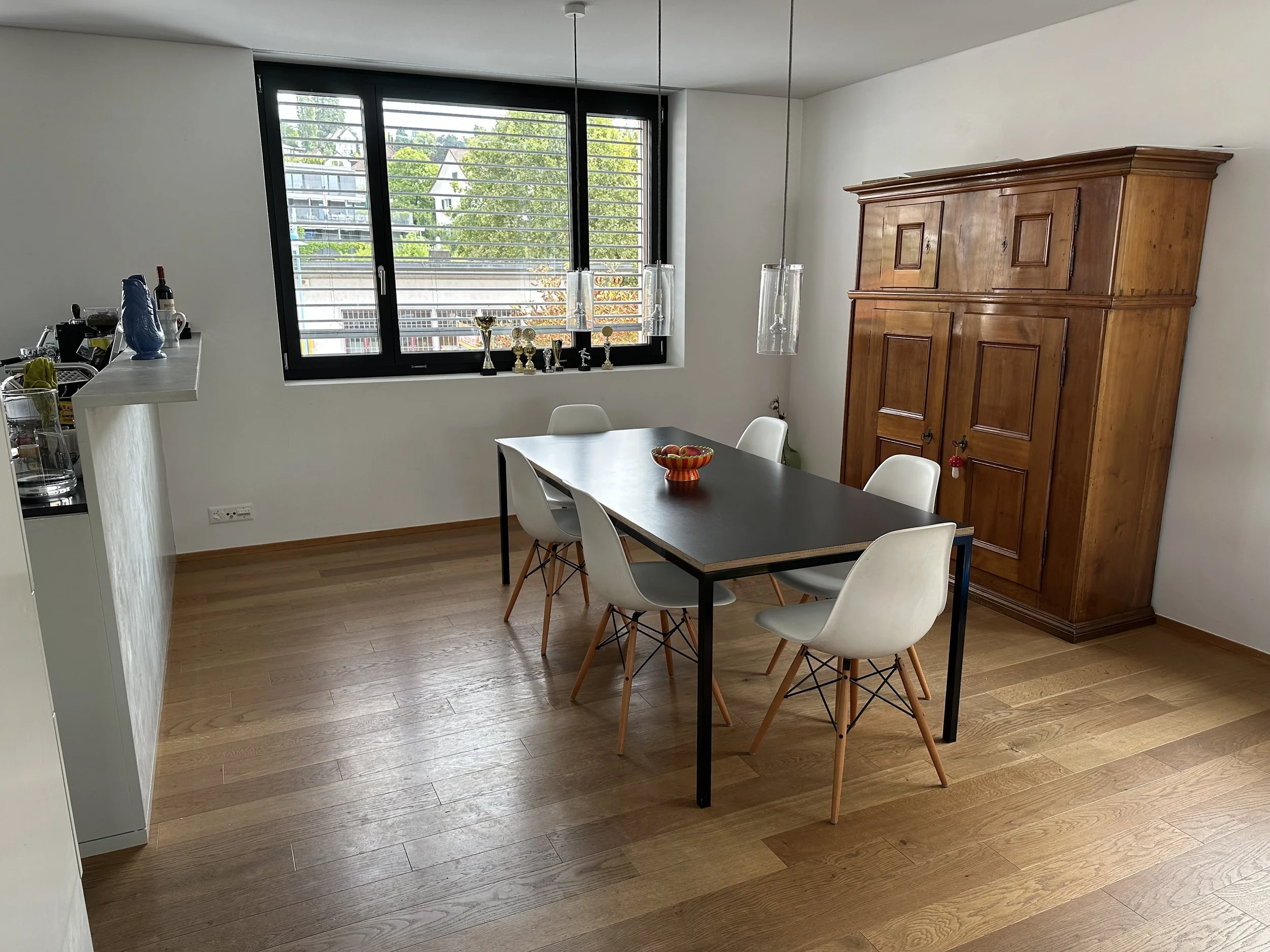 Dining area next to kitchen