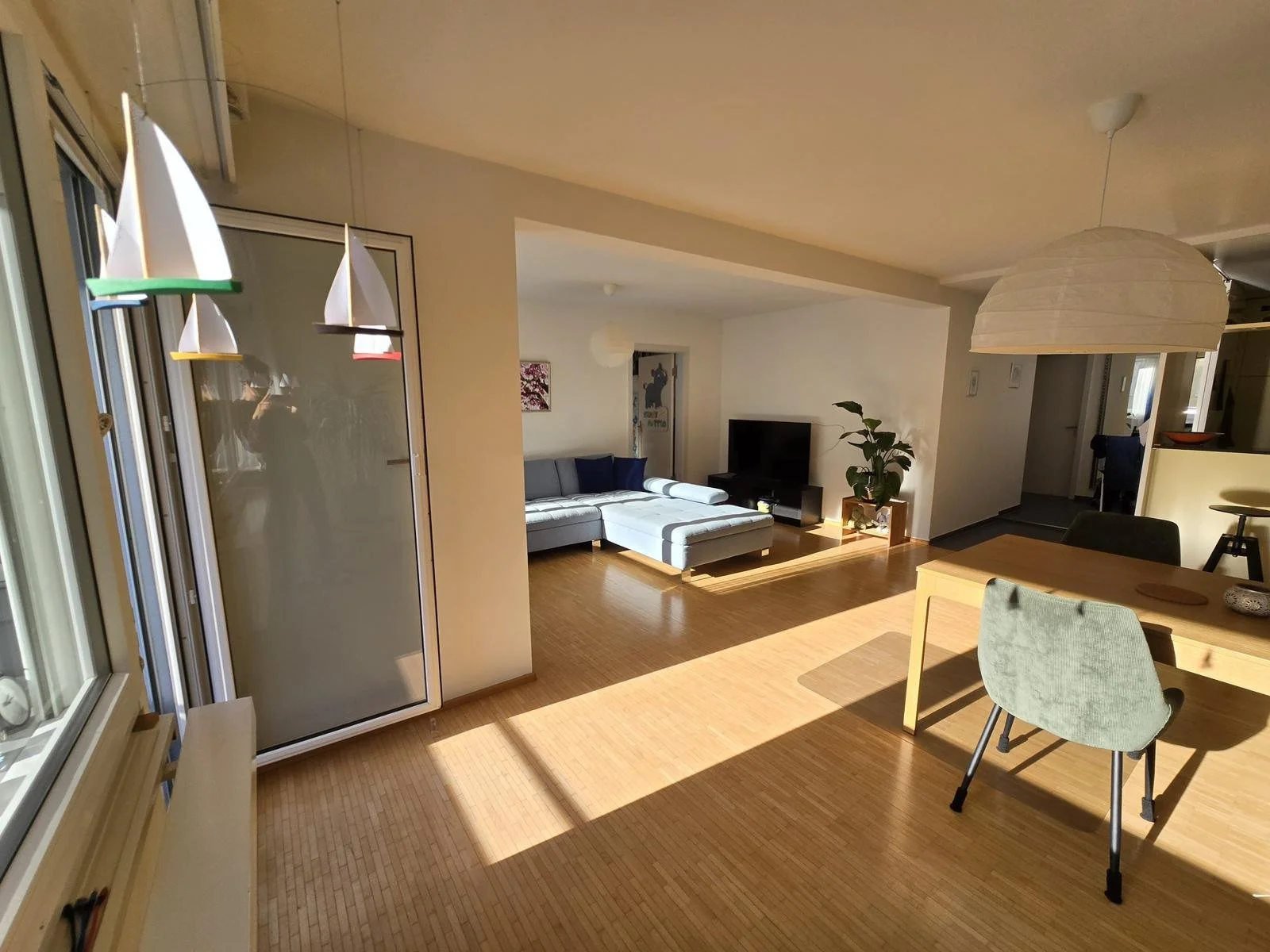 Spacious 4.5-Rooms Apartment in Winterthur’s Vibrant Centre