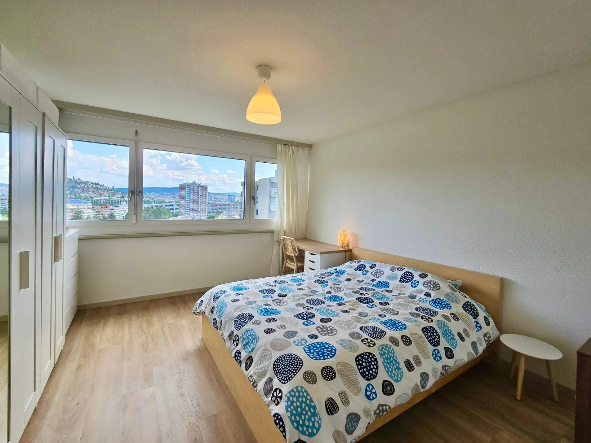 4 - Bedroom 1 - 1.jpeg