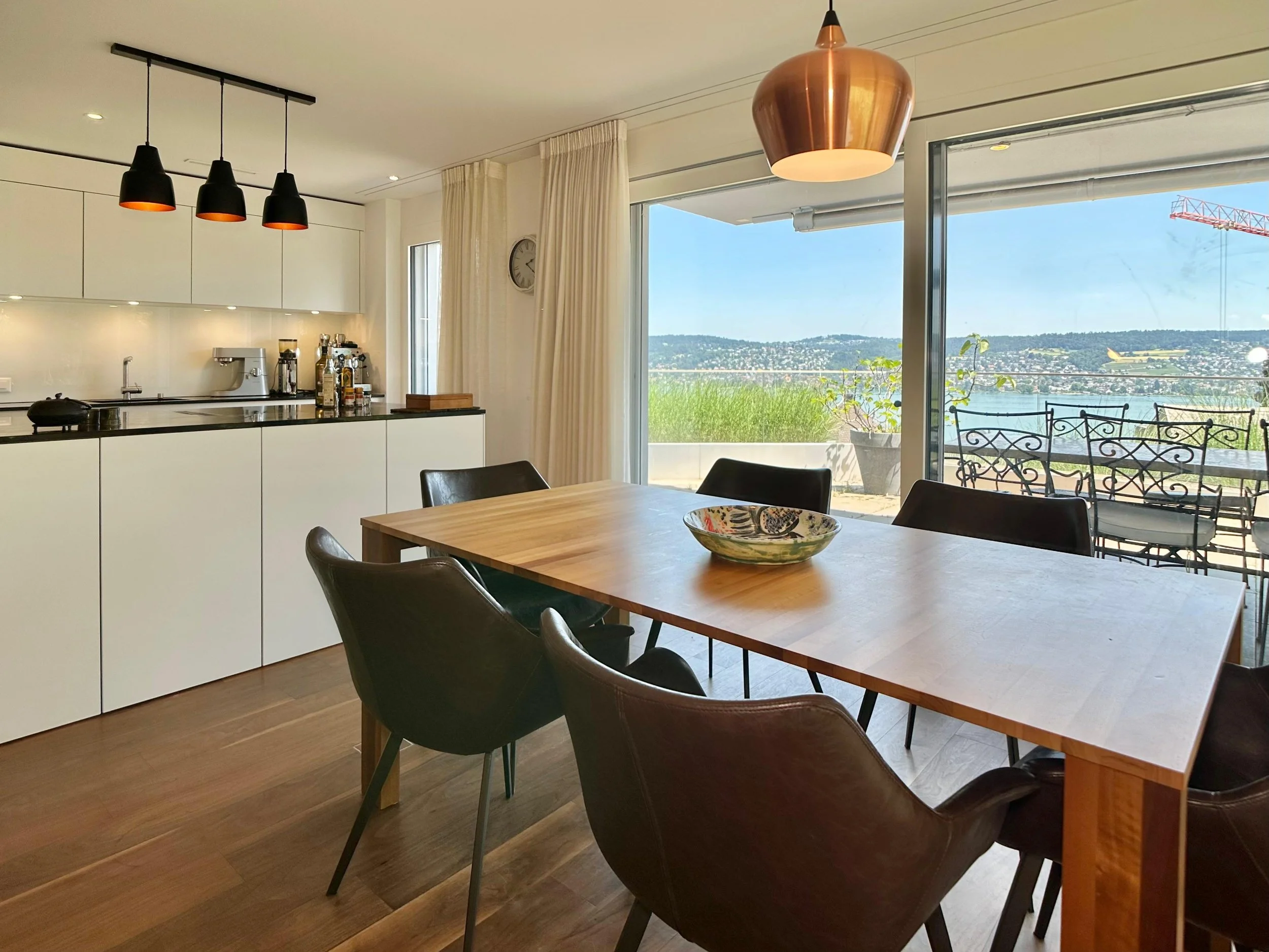 Modern 3.5 Rooms Apartment with Lake View in Rüschlikon