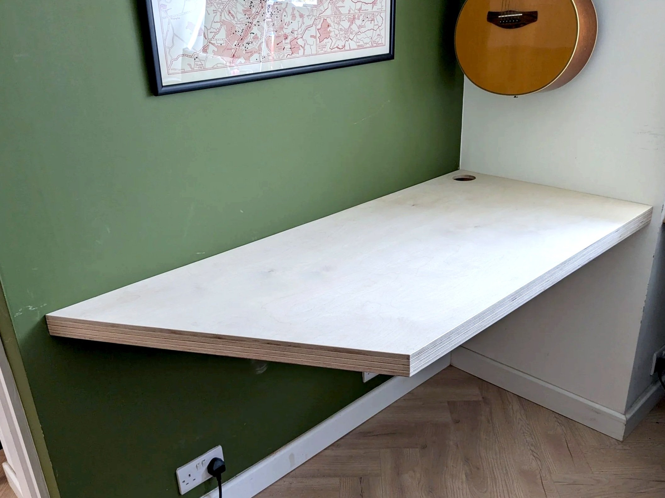 Floating Desk 