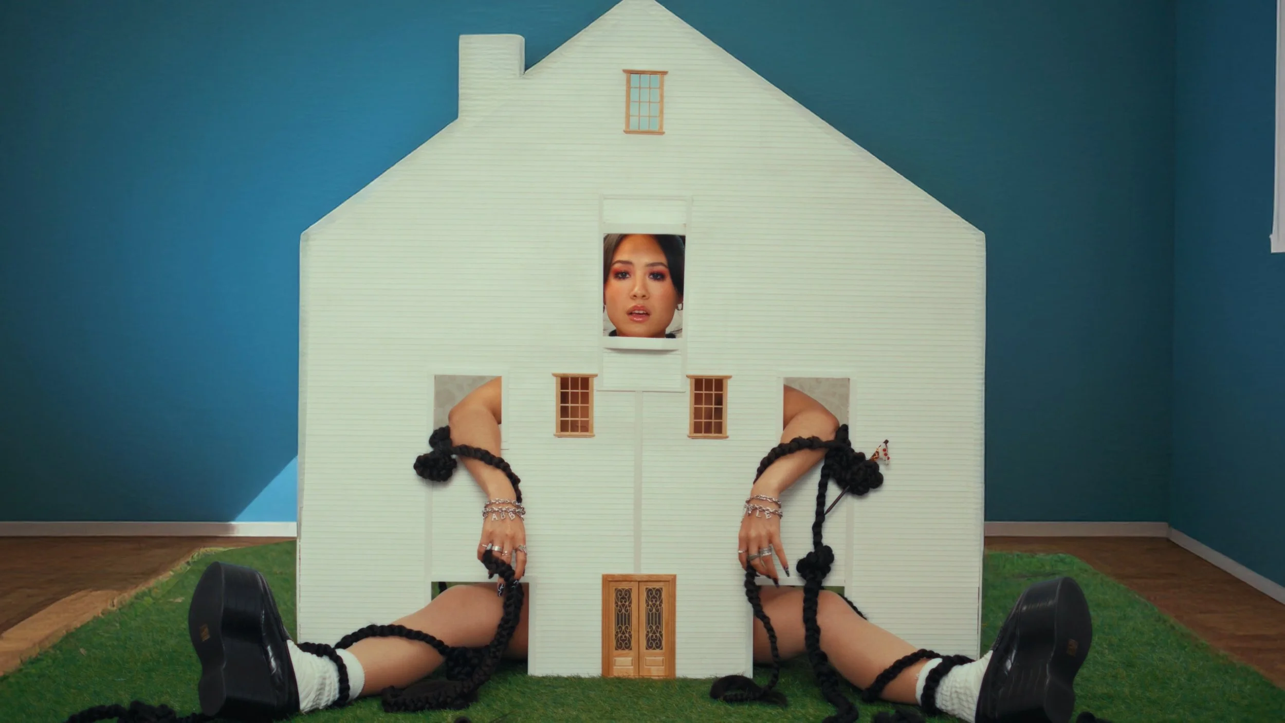 rabbithole_full (2160p).mp4_1.247.1.jpg