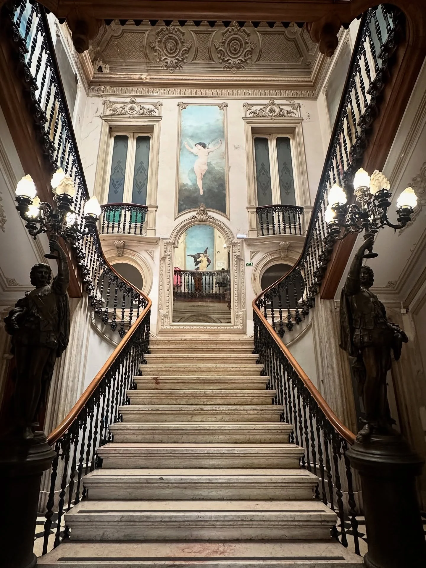 Lisboa Portugal
.
#lisboa #portugal #design