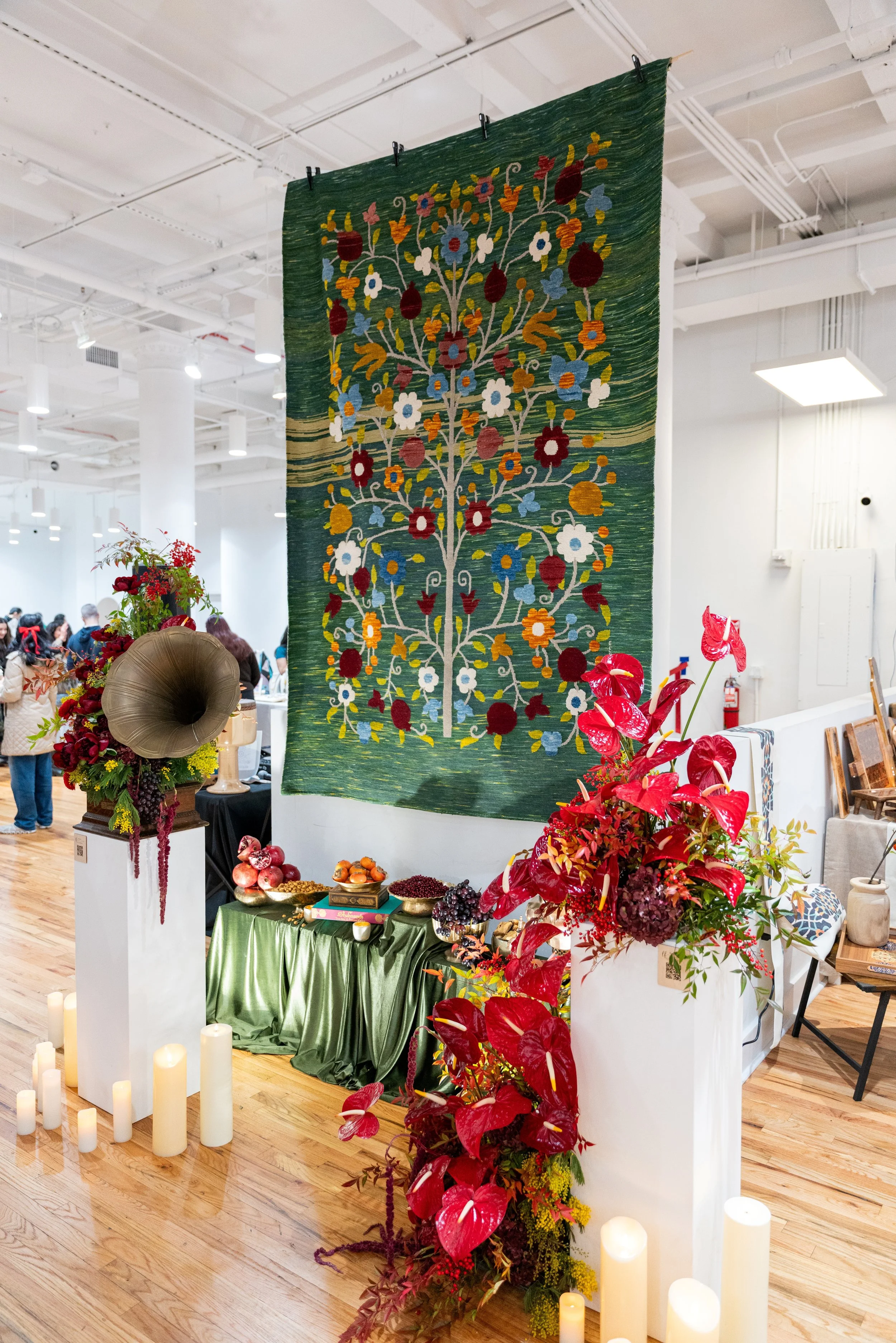 Floral-design-editorial-winter-solstice-event-brooklyn-new-york (9).jpg