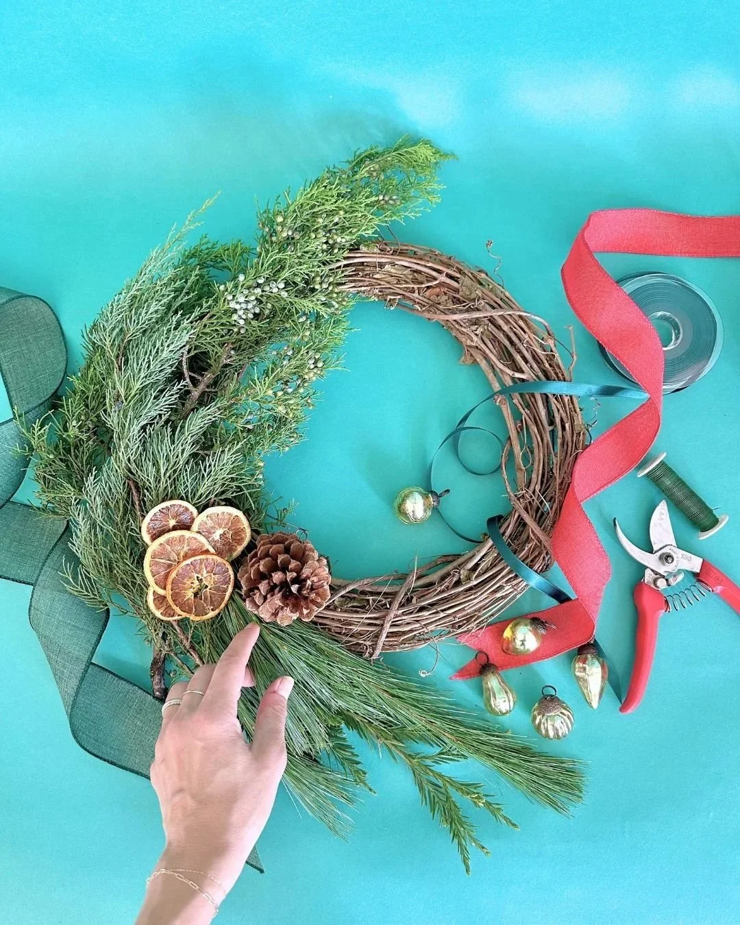 Holiday+Wreath+Making+Workshop+Brooklyn+Flower+Design+lilyfete+3+%282%29.jpg