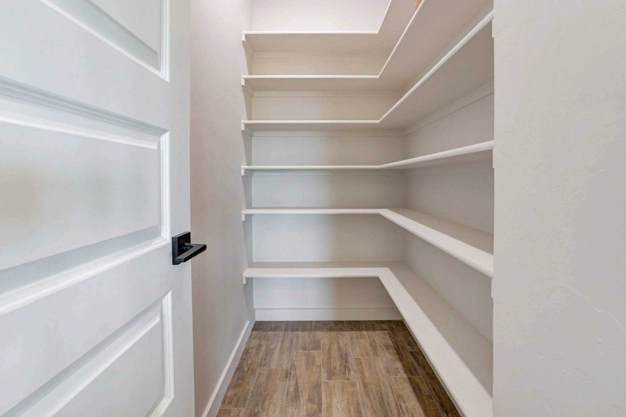 22-web-or-mls-25273 ethan st-22.jpg