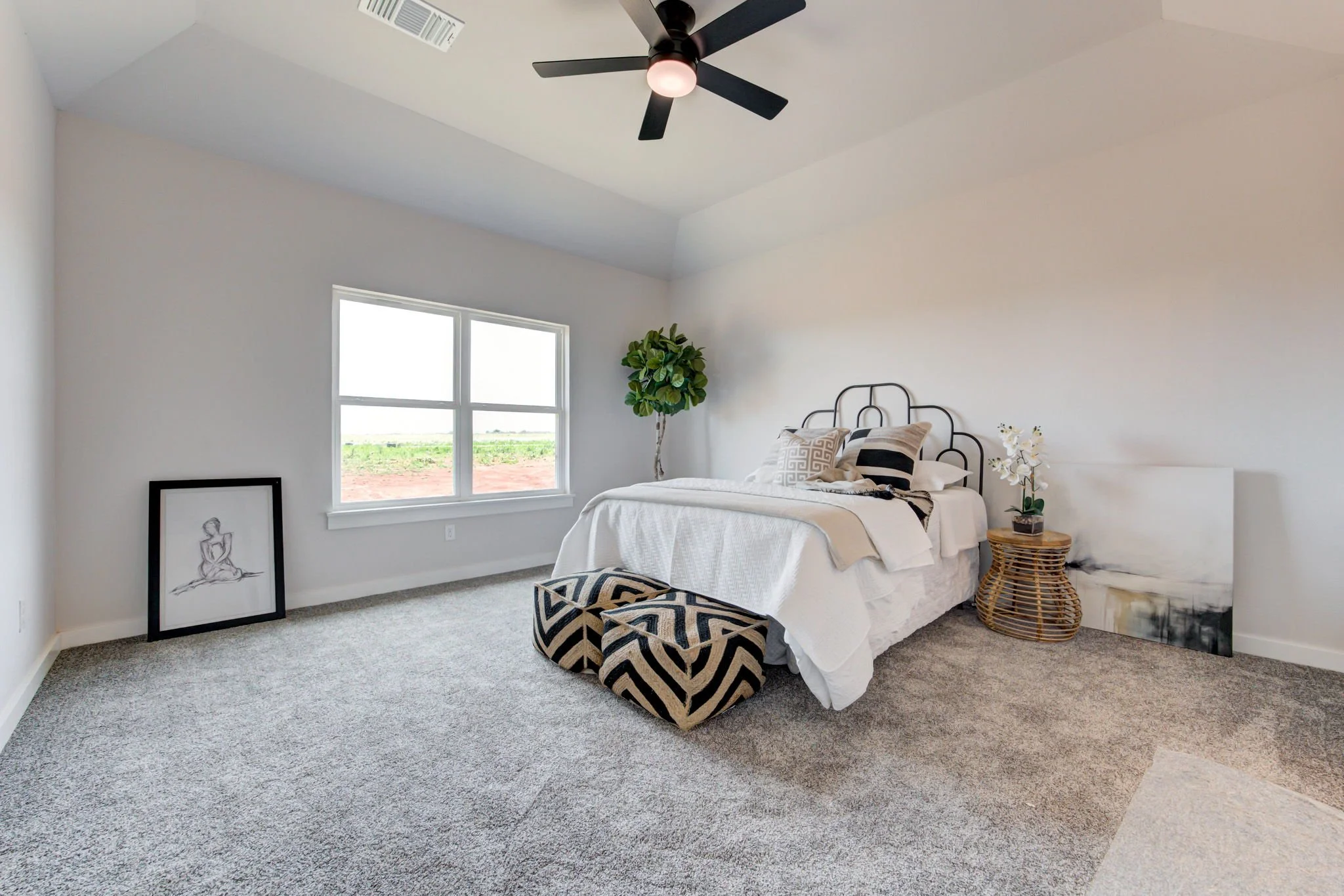 27-web-or-mls-25273 ethan st-27.jpg