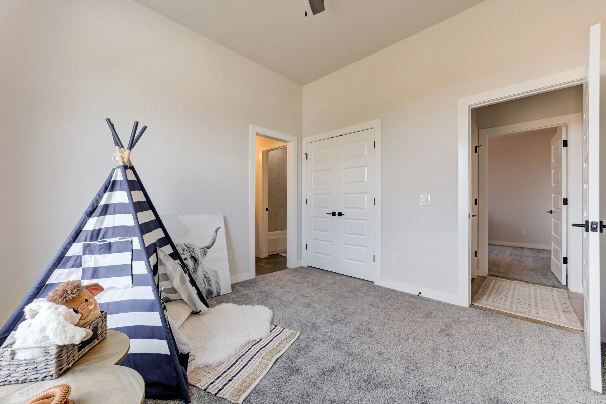 40-web-or-mls-25273 ethan st-40.jpg