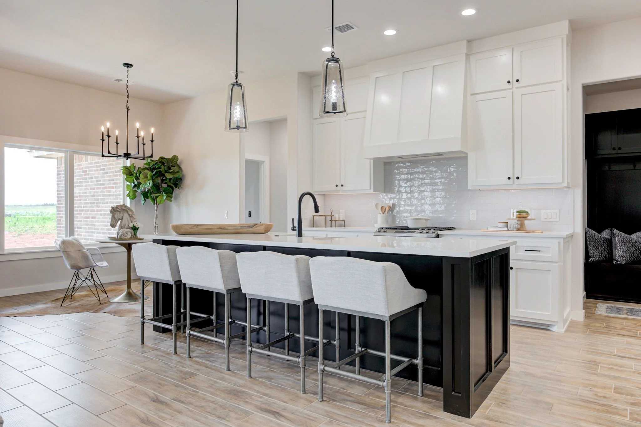 16-web-or-mls-25273 ethan st-16.jpg