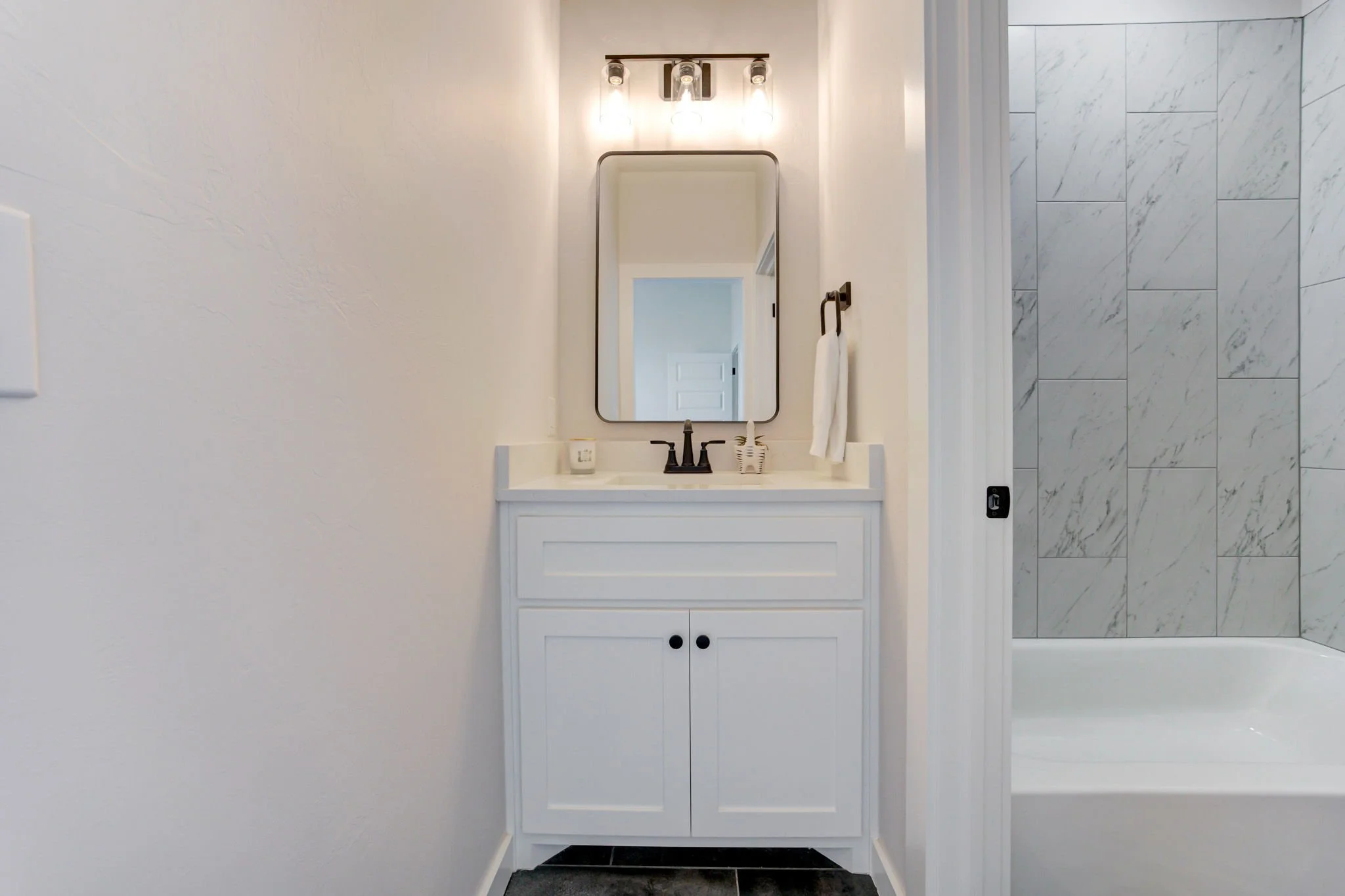 41-web-or-mls-25273 ethan st-41.jpg