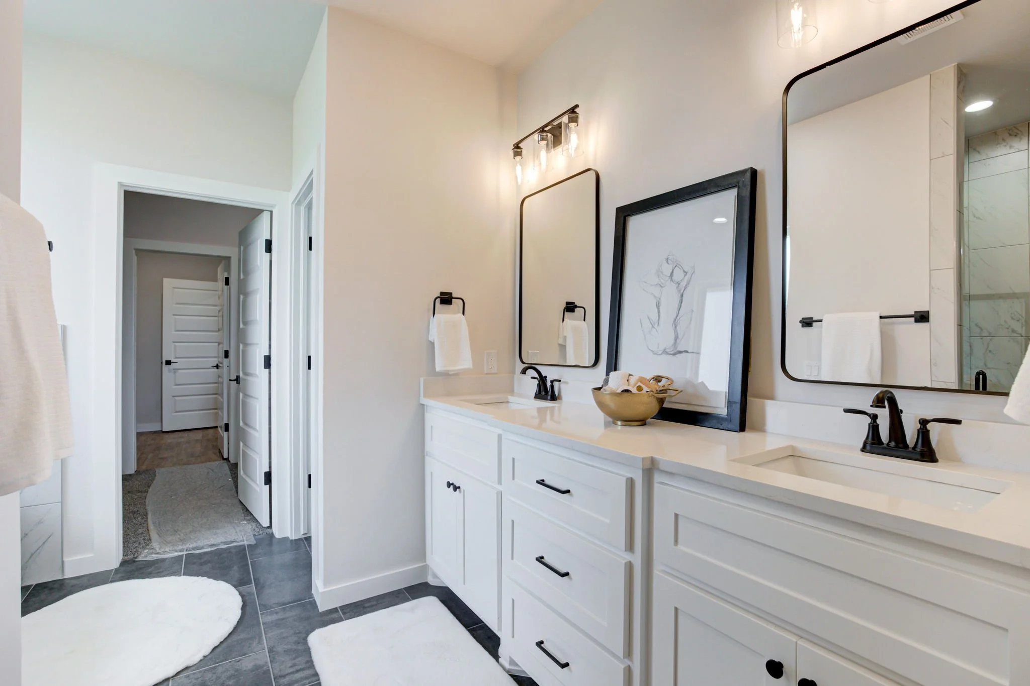 32-web-or-mls-25273 ethan st-32.jpg