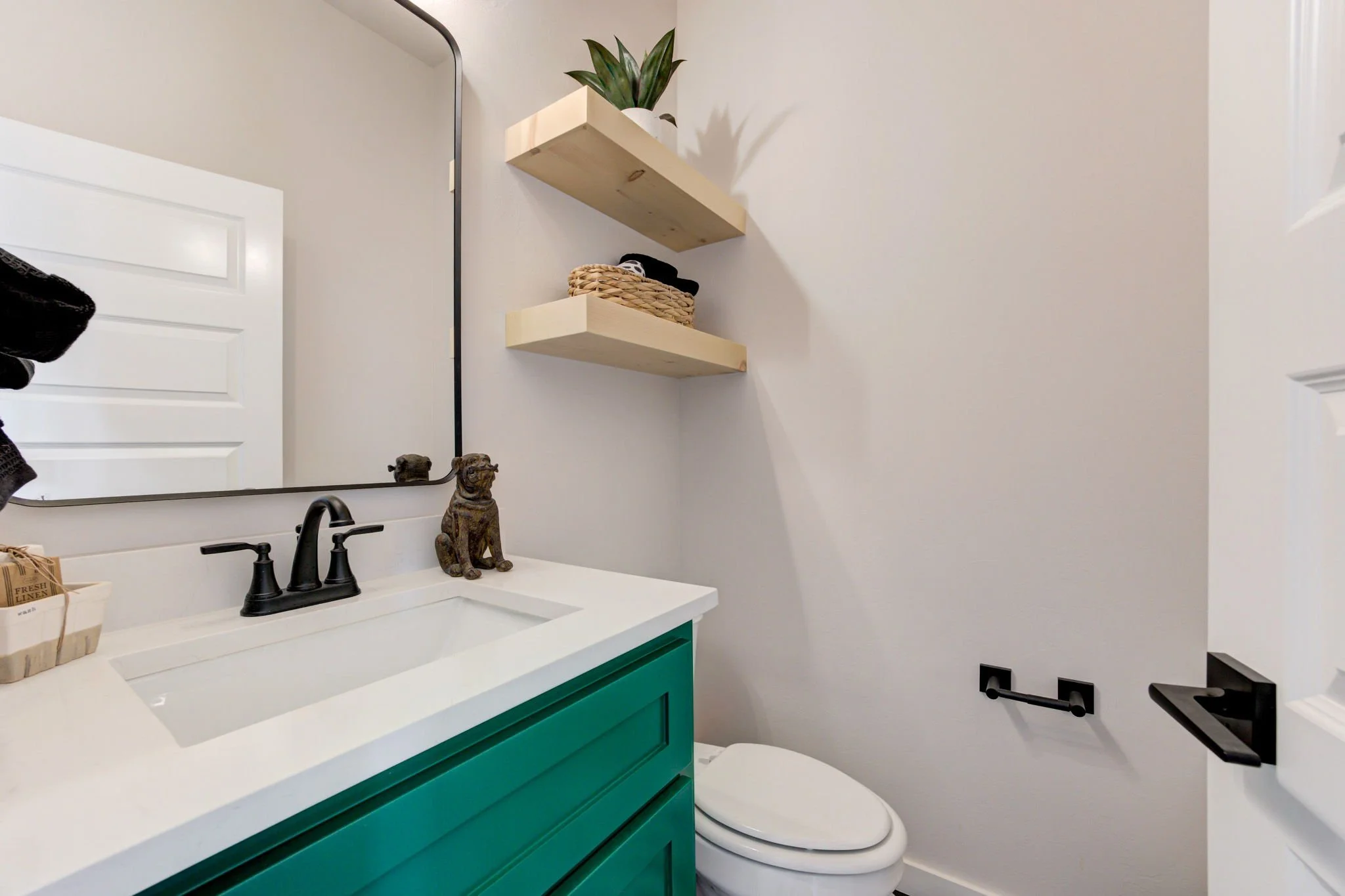 8-web-or-mls-25273 ethan st-8.jpg