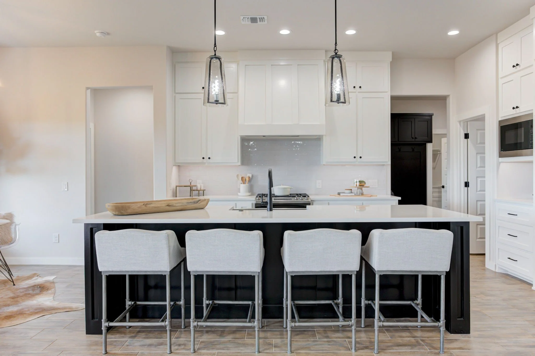 17-web-or-mls-25273 ethan st-17.jpg