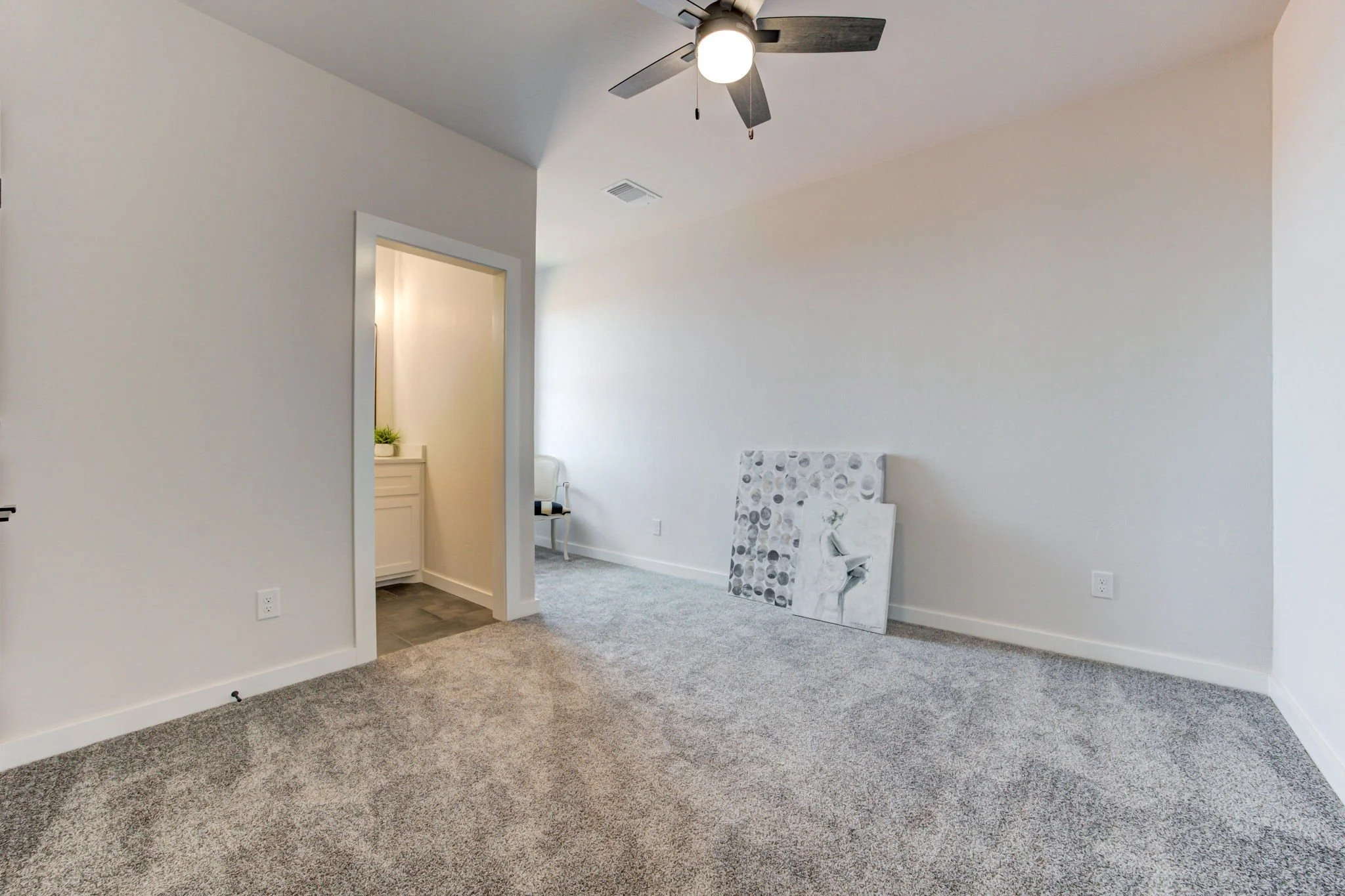 43-web-or-mls-25273 ethan st-43.jpg