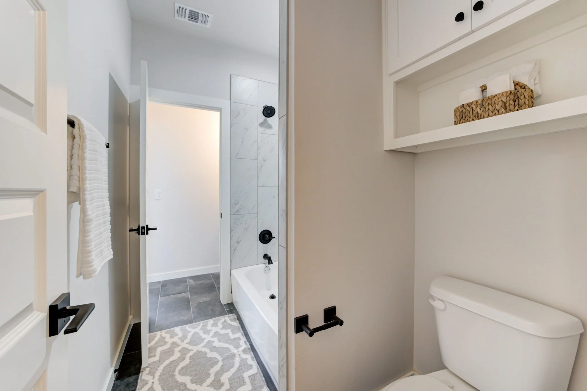 46-web-or-mls-25273 ethan st-46.jpg