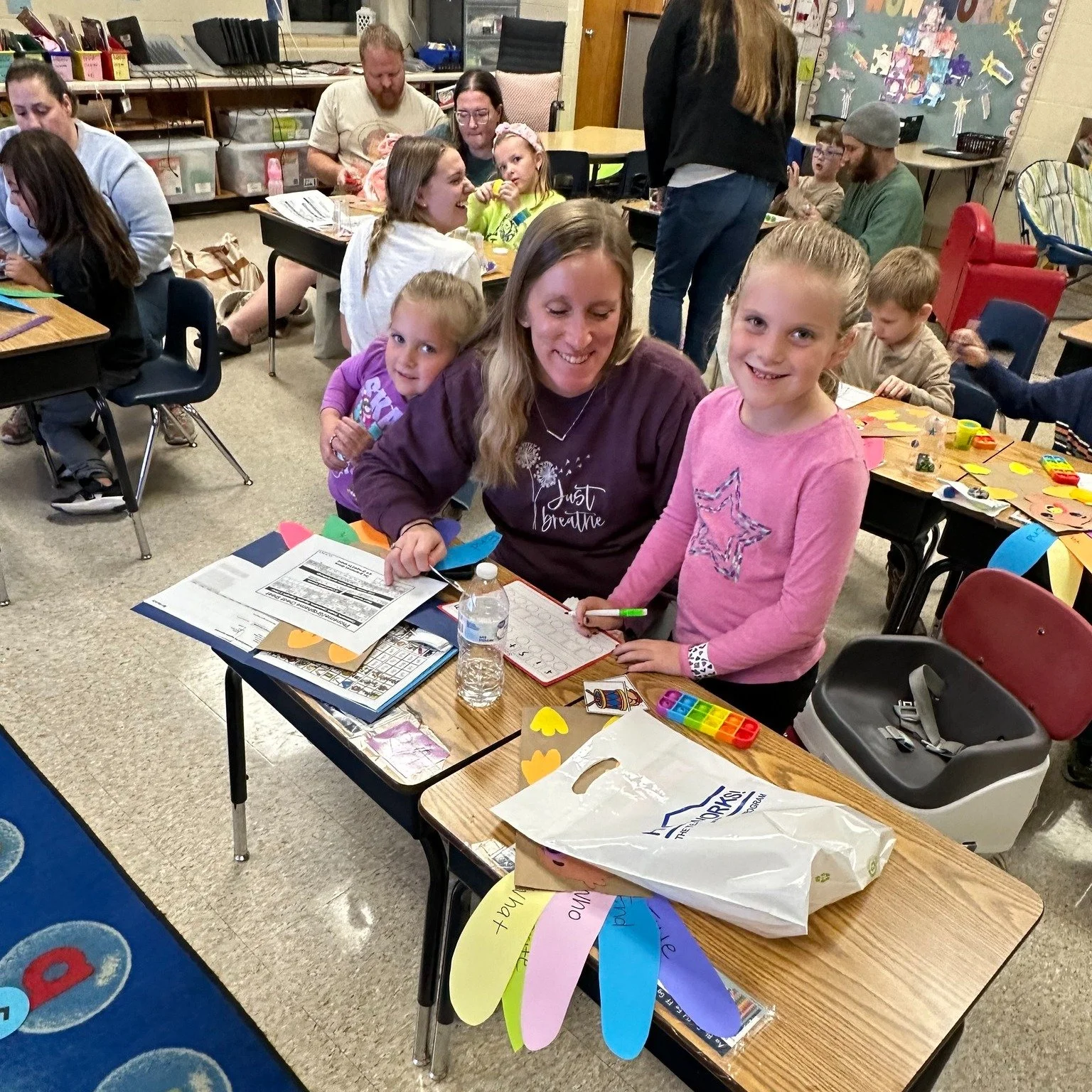 Pilot Grove Schools hosted their very first Home Works Family Learning Workshop, and it was a hit!✨ Families learned practical, age-appropriate reading strategies to support learning at home, from preschool through sixth grade. Students, families, an