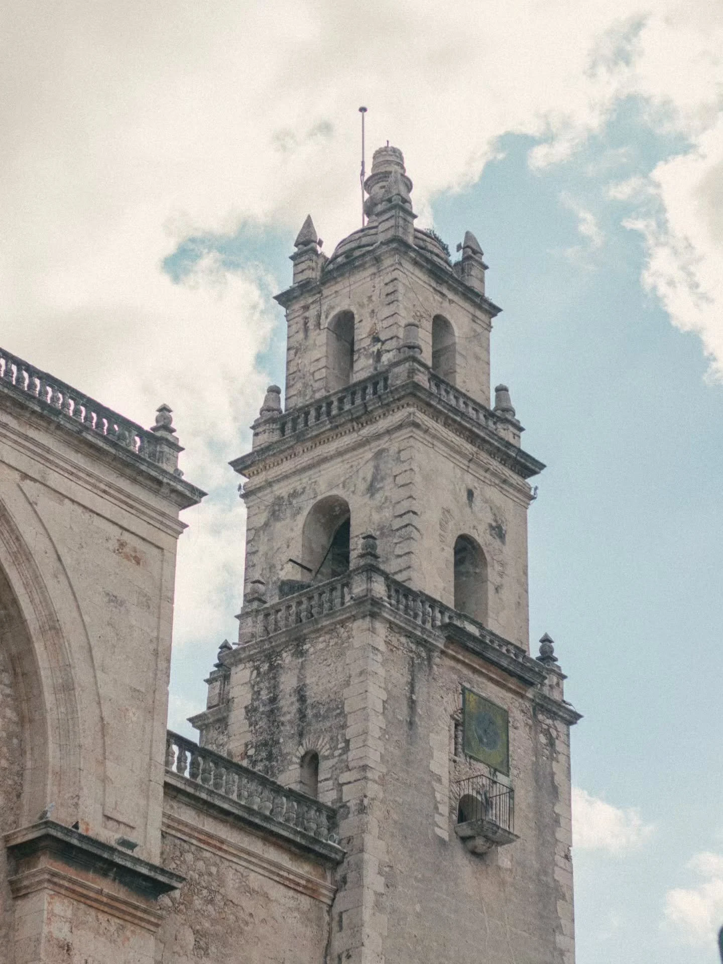 Hace como 500 a&ntilde;os se echaron esta iglesia.