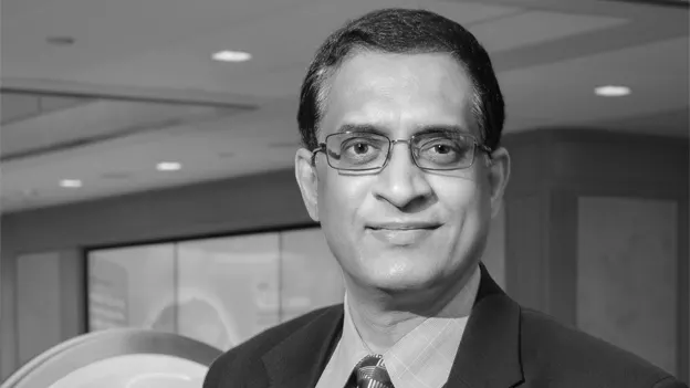 Photo of Dr. Raghu Krishnamoorthy