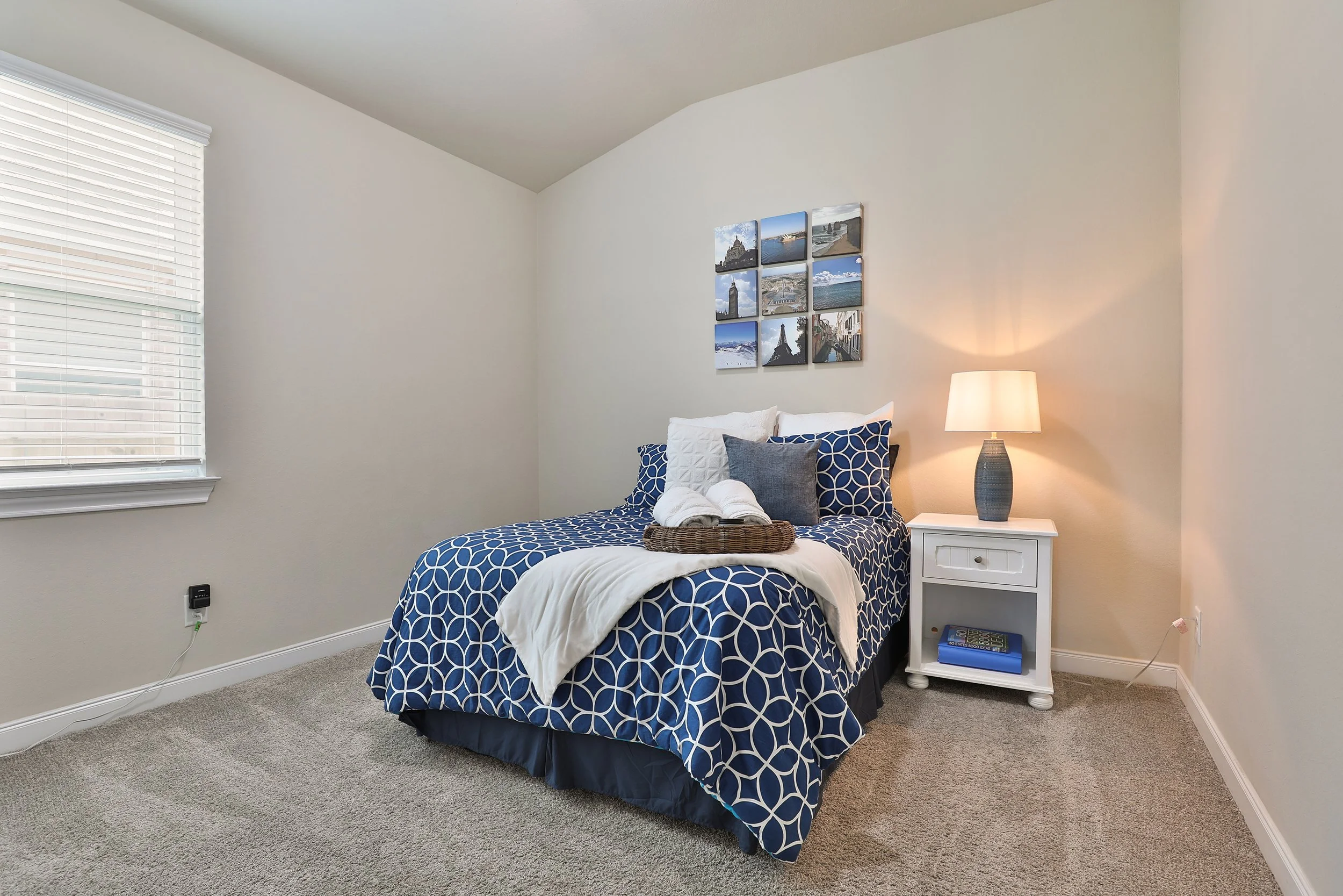 8831ArchRockDr_0008.JPG