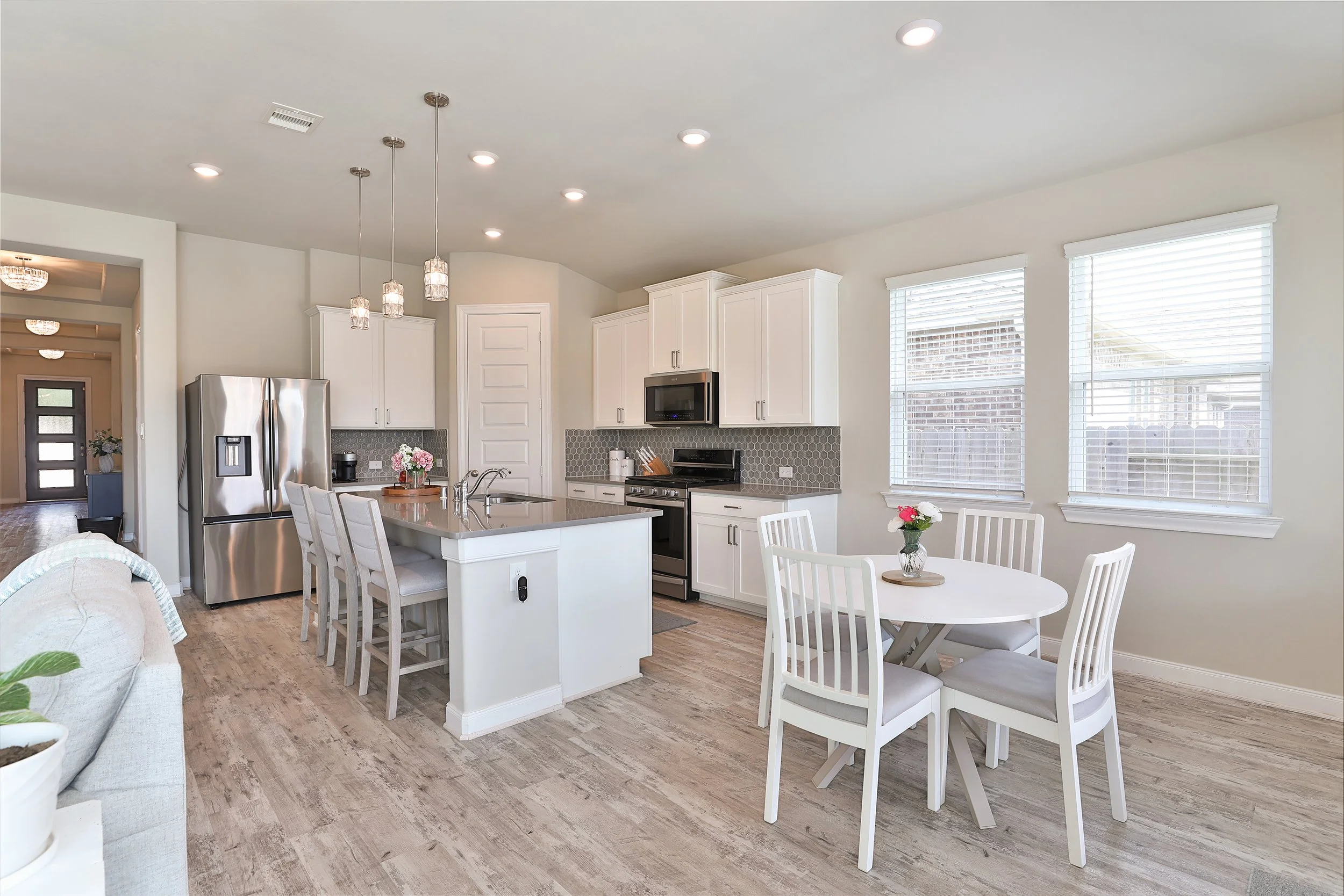 8831ArchRockDr_0017.JPG