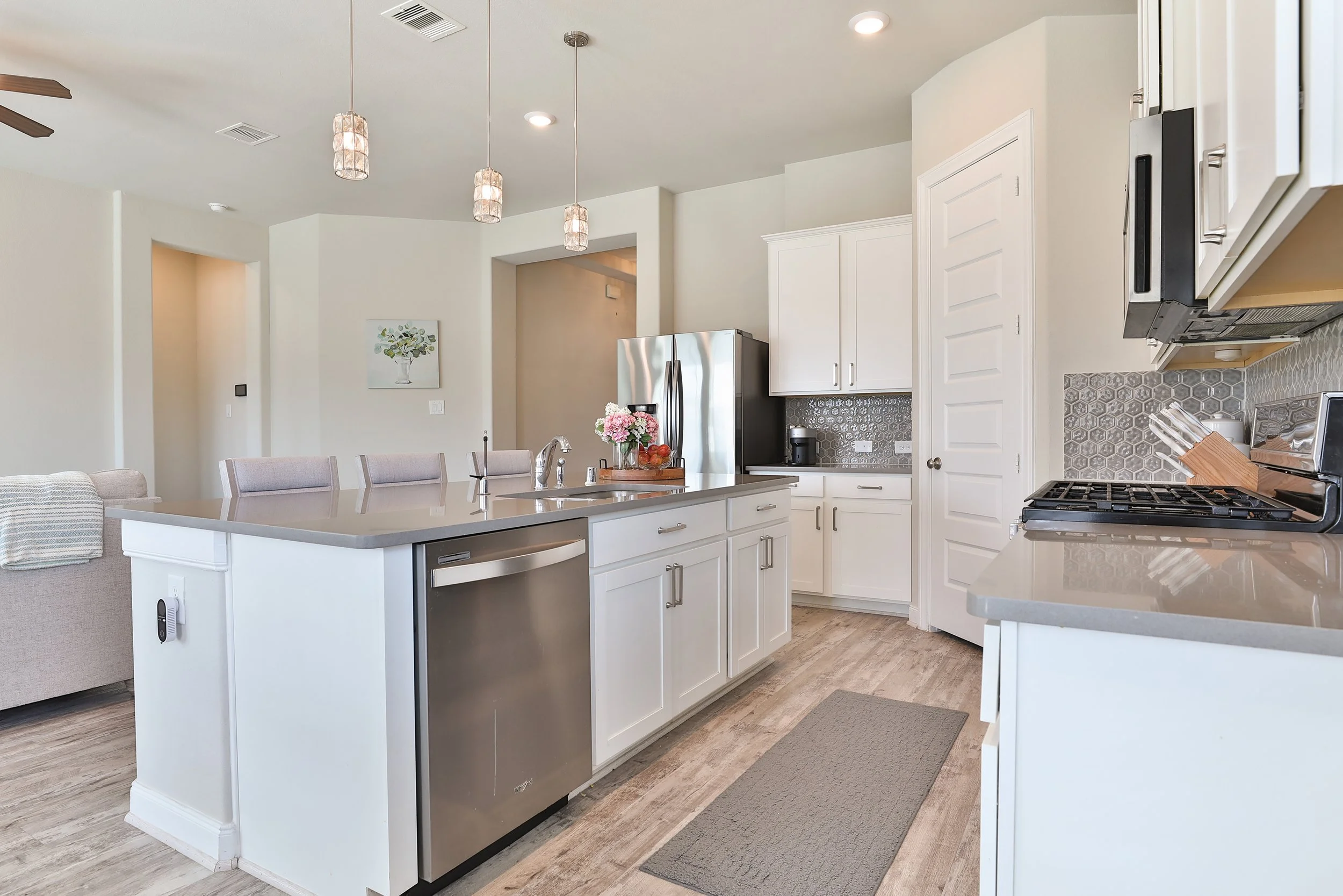 8831ArchRockDr_0018.JPG