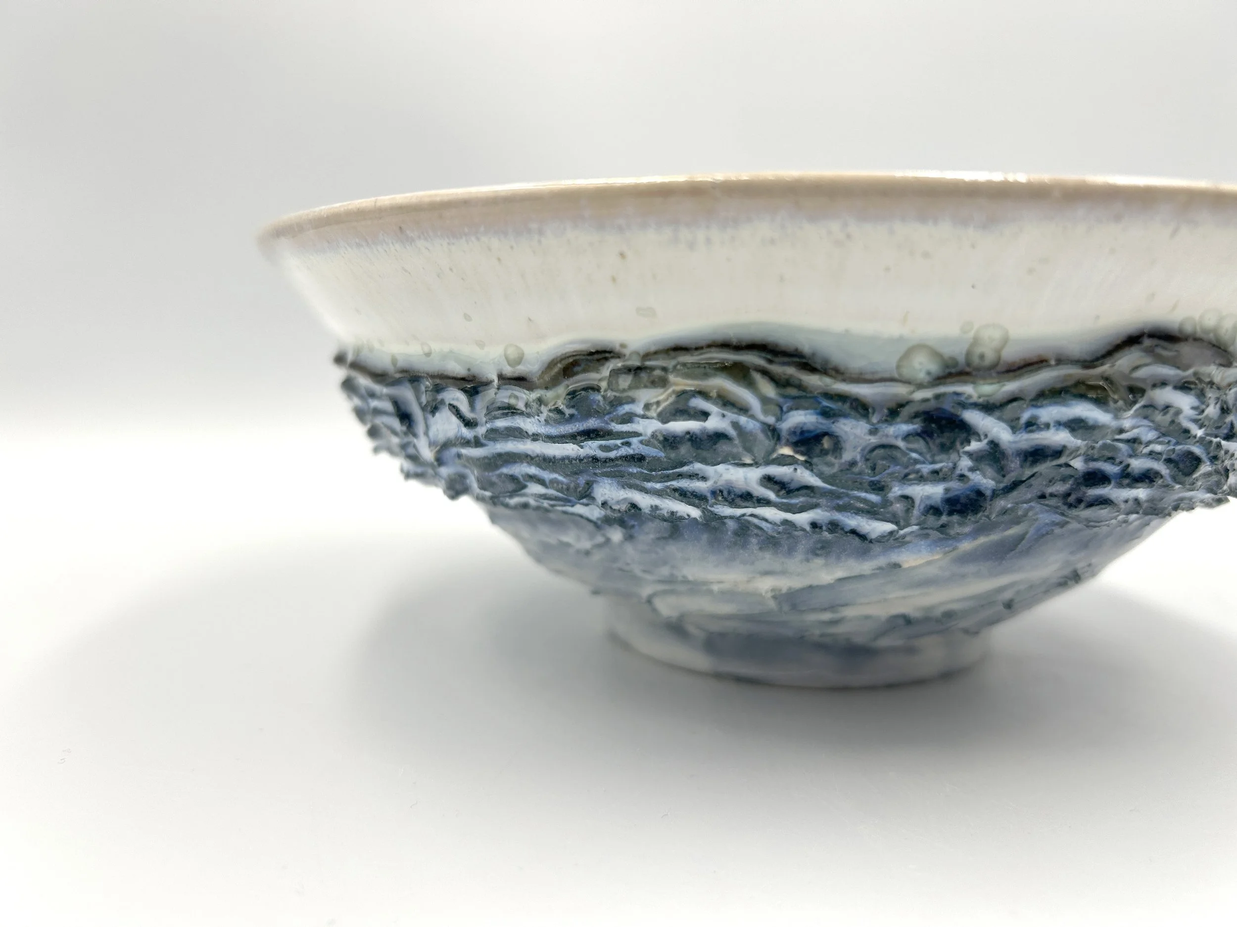 Peacock White Ripple Bowl 4.jpg