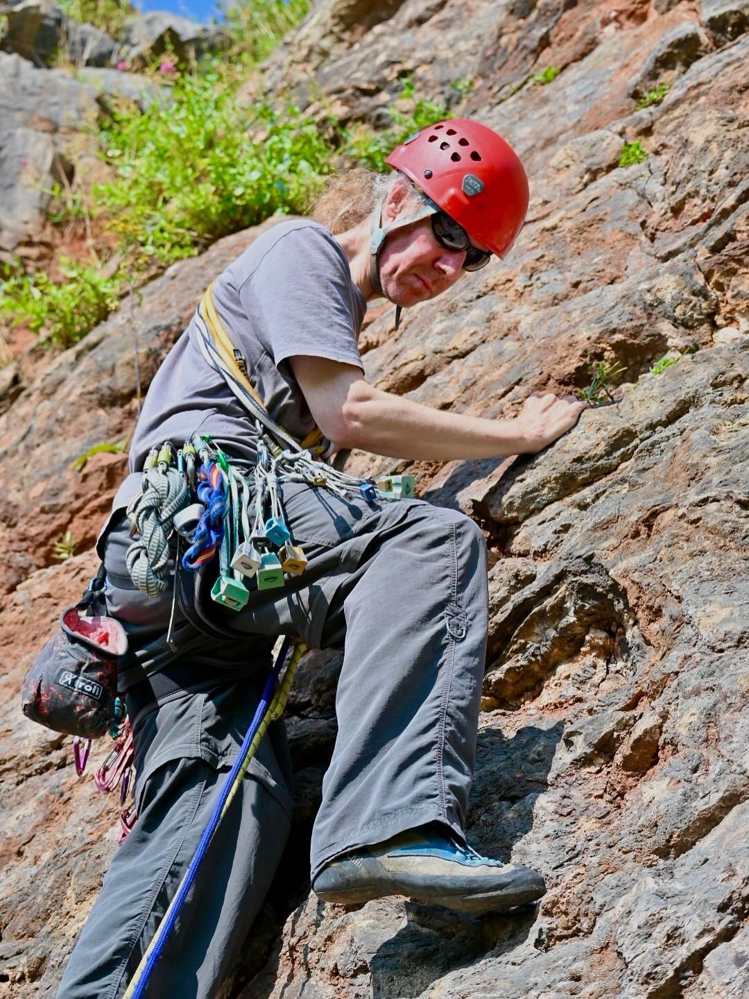 Lots of lovely limestone routes ticked off at the excellent Fairy Cave Quarry on our recent Mendips meet #croydonmountaineeringclub #escapelondon #climbing #fairycavequarry #mendips #mendiphills #tradclimbing #getoutside