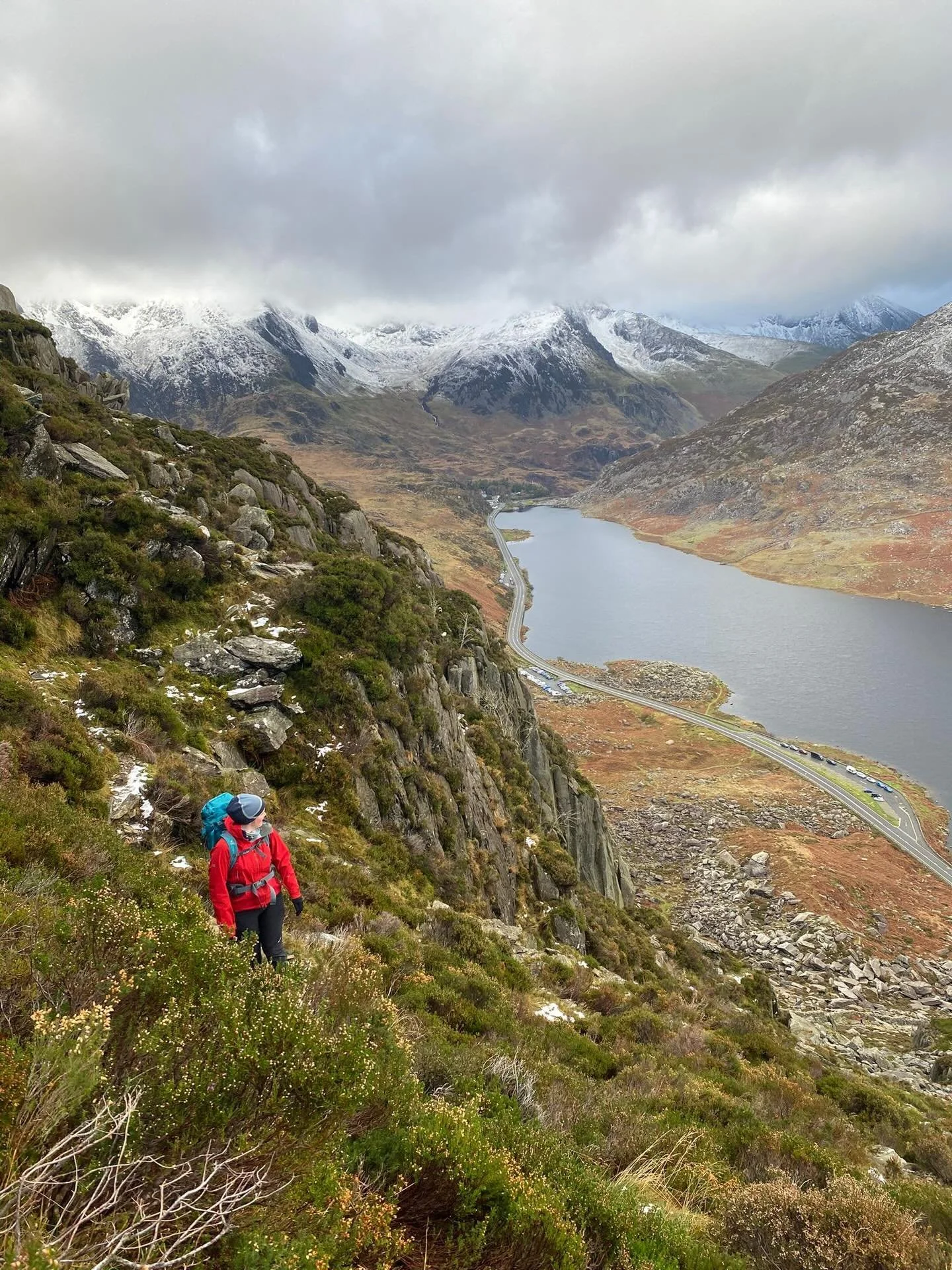 A few more photos from our Llanberis meet&hellip; Ogwen valley &amp; ascent of Snowdon/Yr Wyddfa. Including a fleeting glimpse of blue sky on one of them!! #snowdonianationalpark #yrwyddfa #mountaineering #getoutside #snowdon