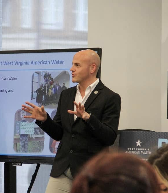 Bradley Harris delivering an interactive keynote presentation focused on leadership, stakeholder engagement and strategic communications.
