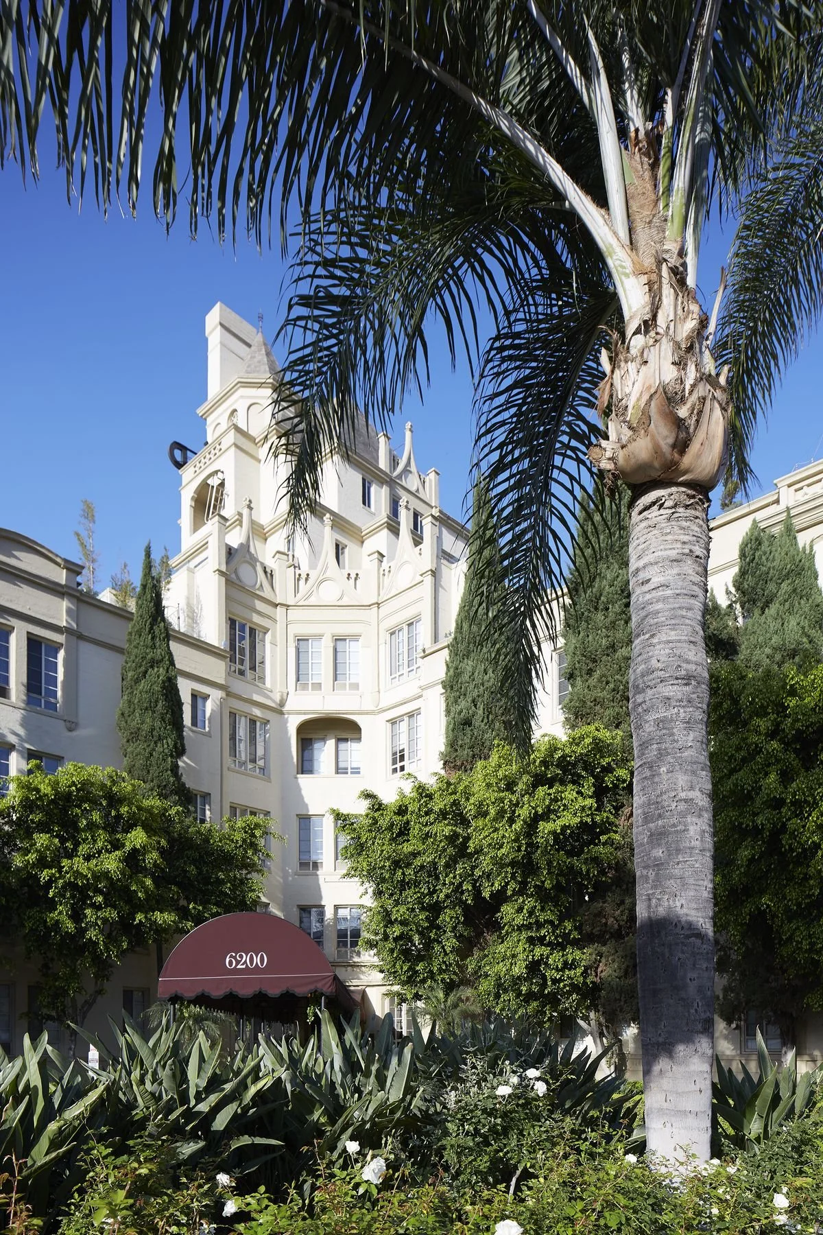 Mueller_Curbed_LaGlam_L99A3654_HollywoodTower.jpg