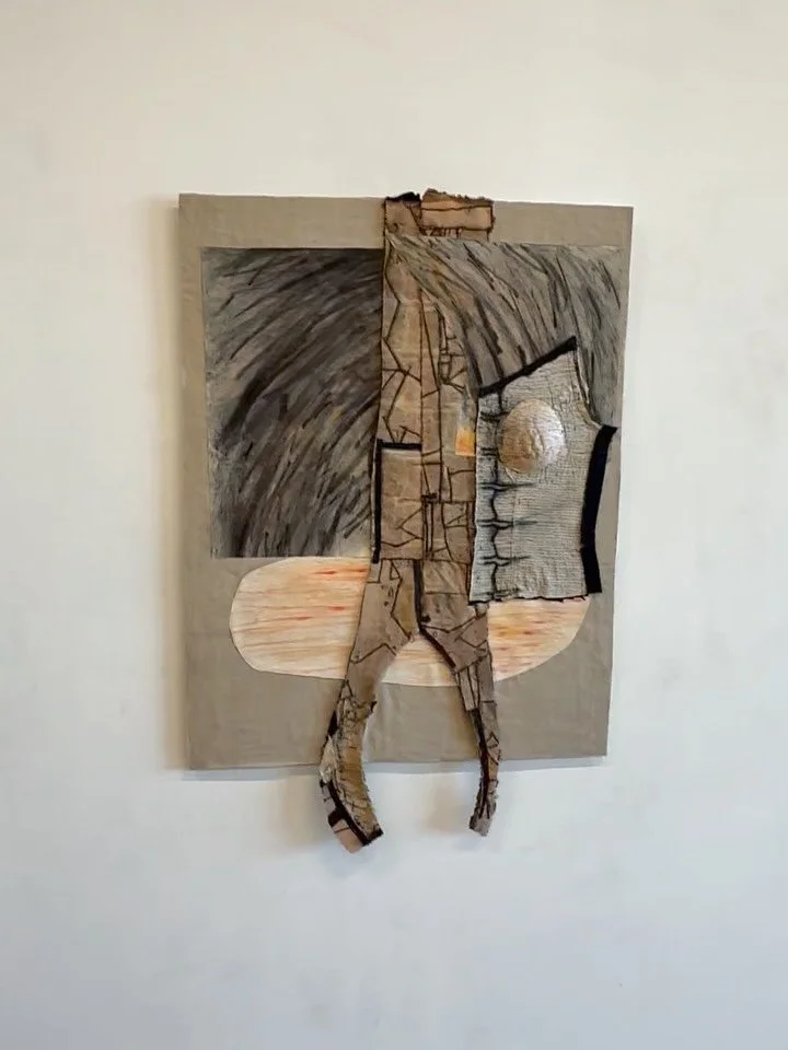 Wonderful encounter with the strangely beautiful installations of @aninditadutta.studio, curated by @marissa_ofthebull for @__nxthvn__ open studios. Thanks for joining @amayagurpide and @kwadwo.adae.