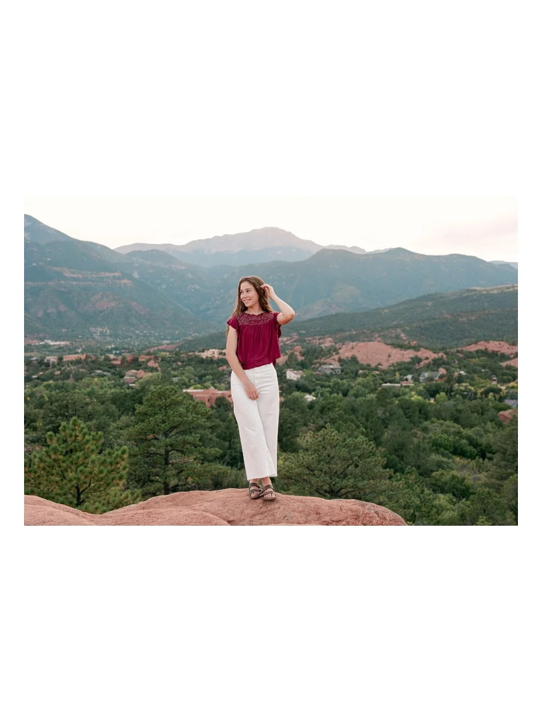 Quick trip to Colorado last weekend to take senior portraits of my beautiful sister in law Ellen ⛰️&hearts;️ made my &ldquo;job&rdquo; very easy as you can see!