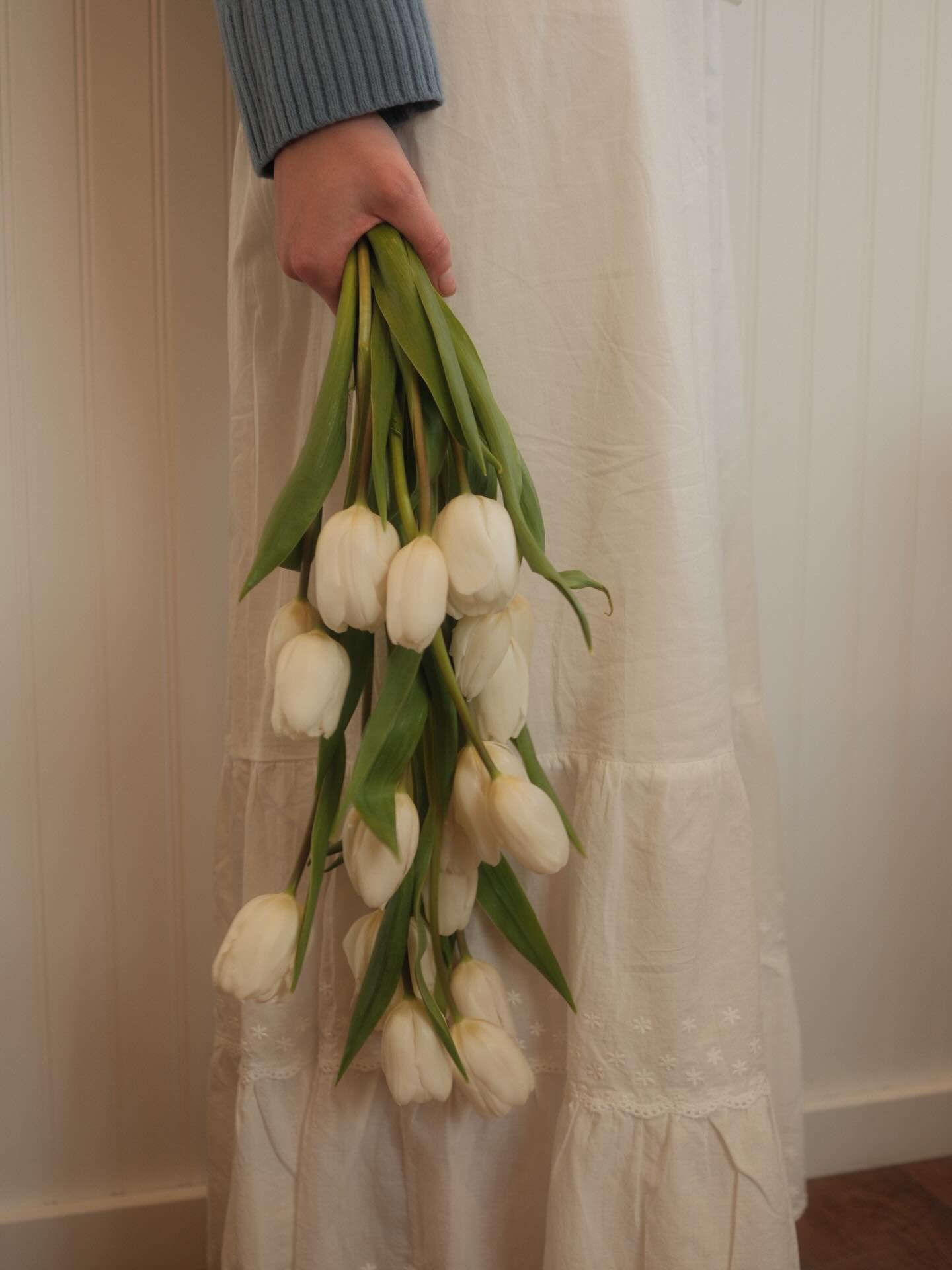 I&rsquo;ve been loving these cascading style bouquets ✨