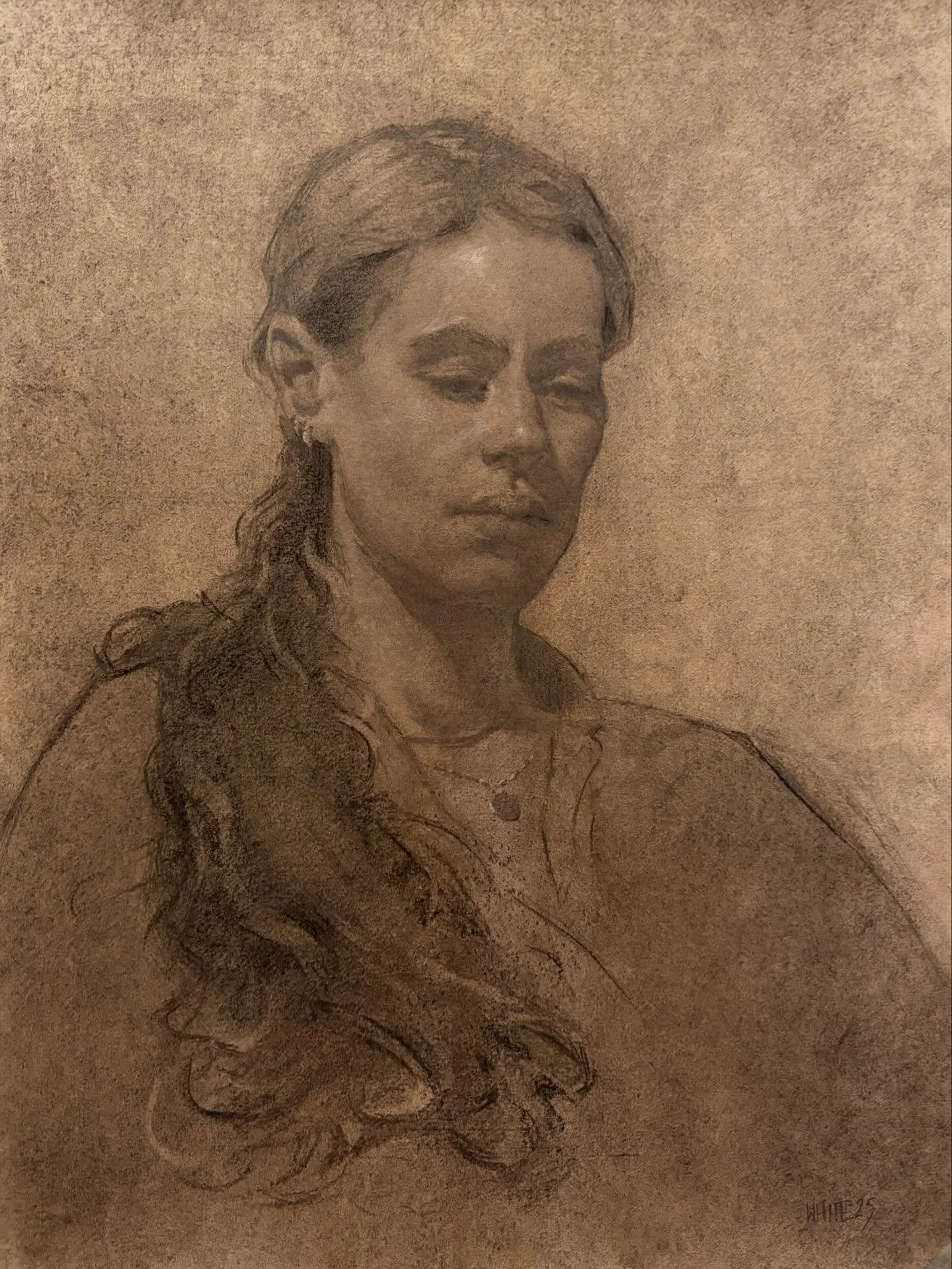 Dorothy, graphite and charcoal on toned paper 

#portraitart #portraitartist #sketchbook #portraitdrawing #portraitsketch #charcoaldrawing #graphite #drawing #portraitdrawing #fromlife @rodliff