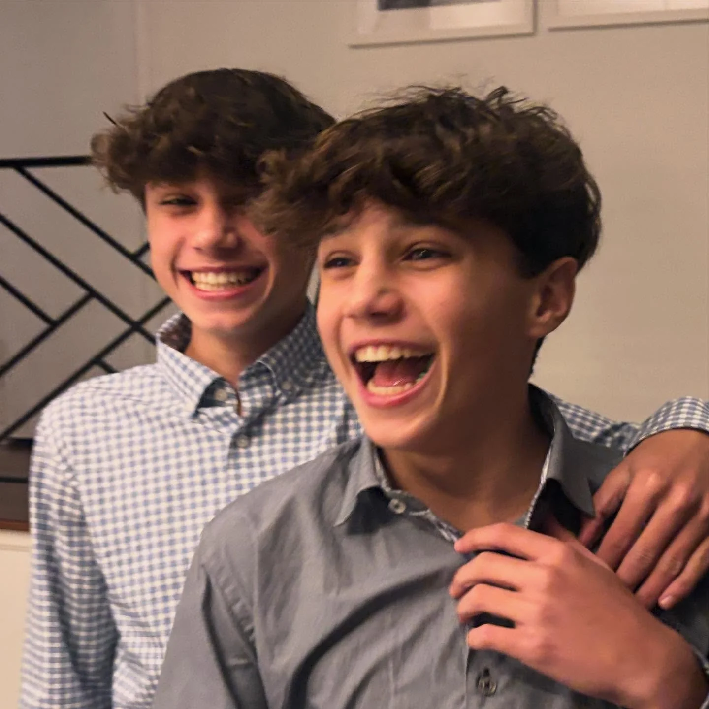 Joy to the world, the brothers are SMILING! Thanks for the assist kellanlorimer @jcv_inc